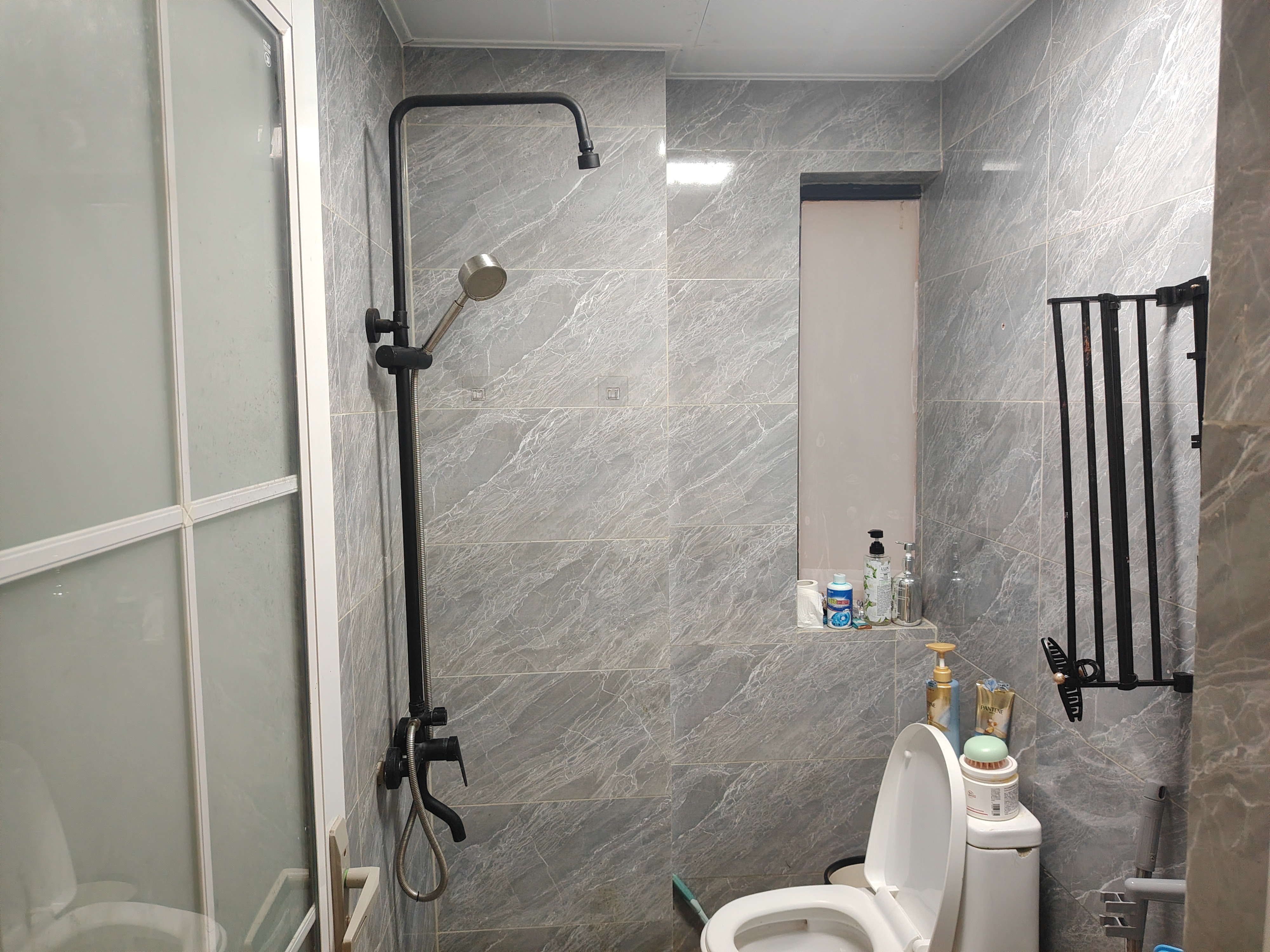 新城吾悦广场 1室1厅1卫 1700.0元/月 新城吾悦广场 1室1厅1卫 1700.0元/月室内图