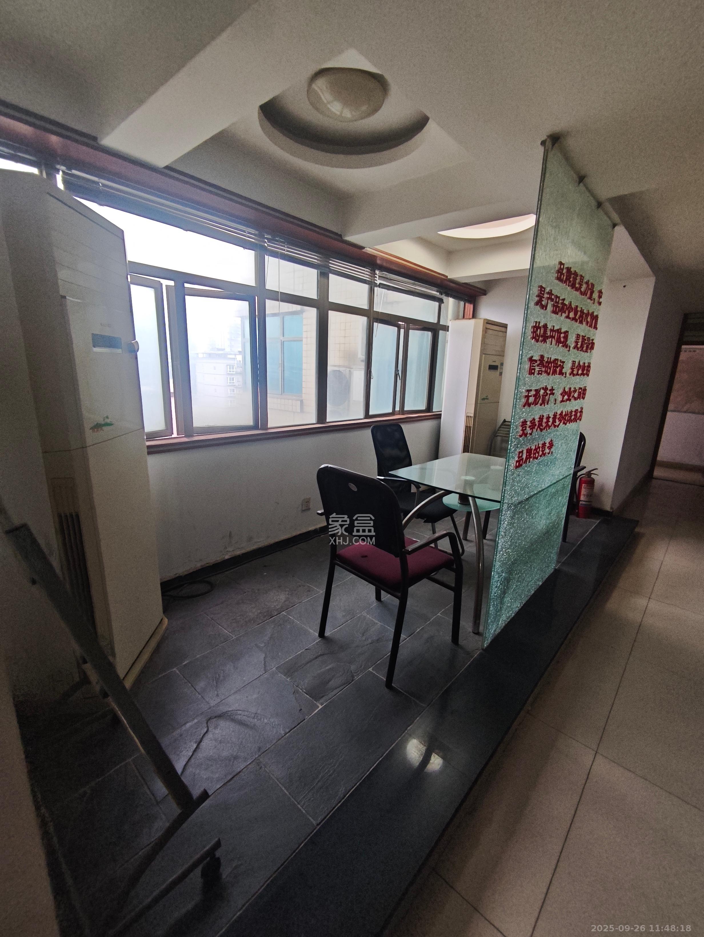 联合商厦  1室1厅1卫    10000.0元/月室内图