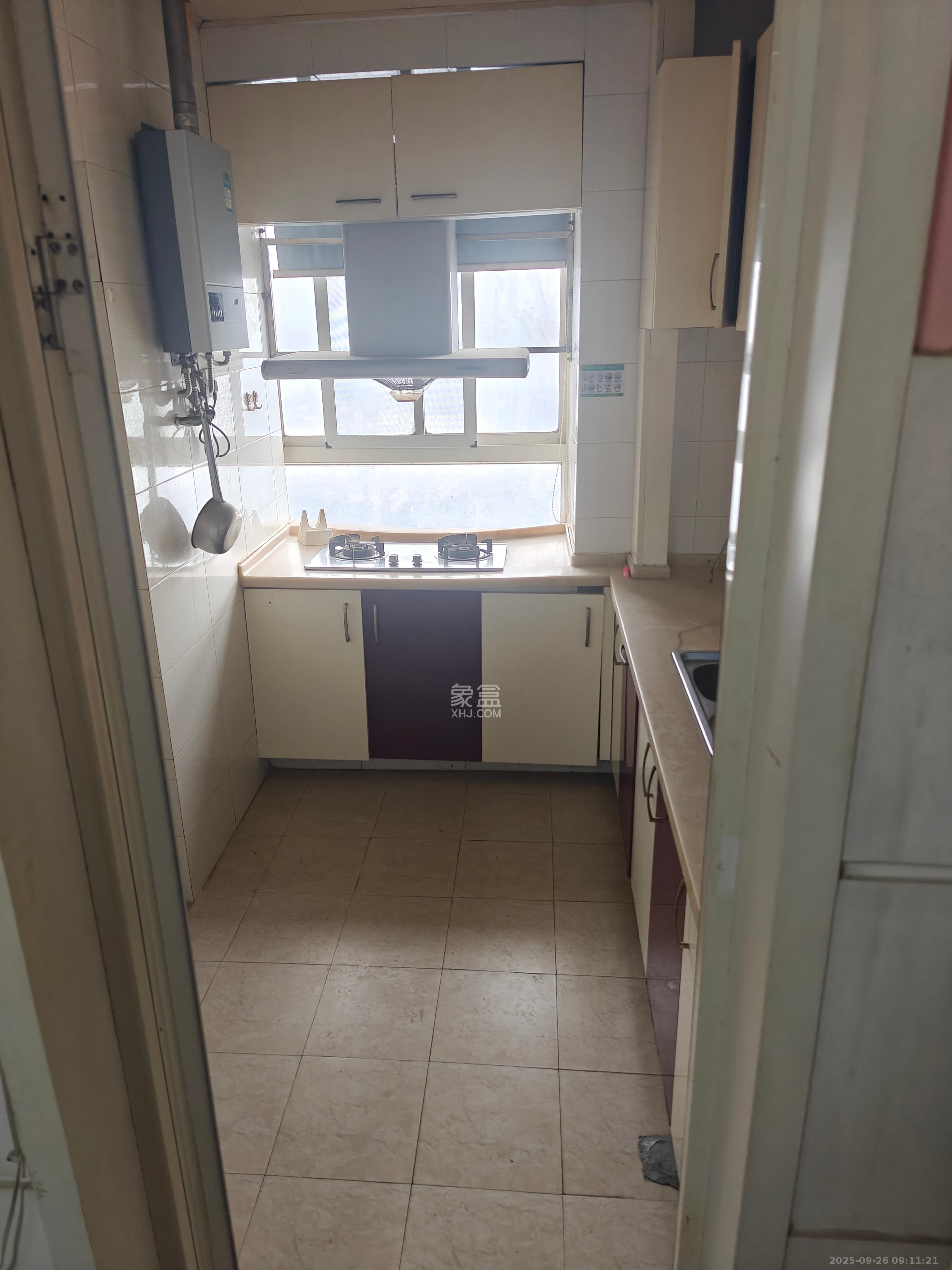 新楚天扶华庭  2室1厅1卫    2400.0元/月室内图