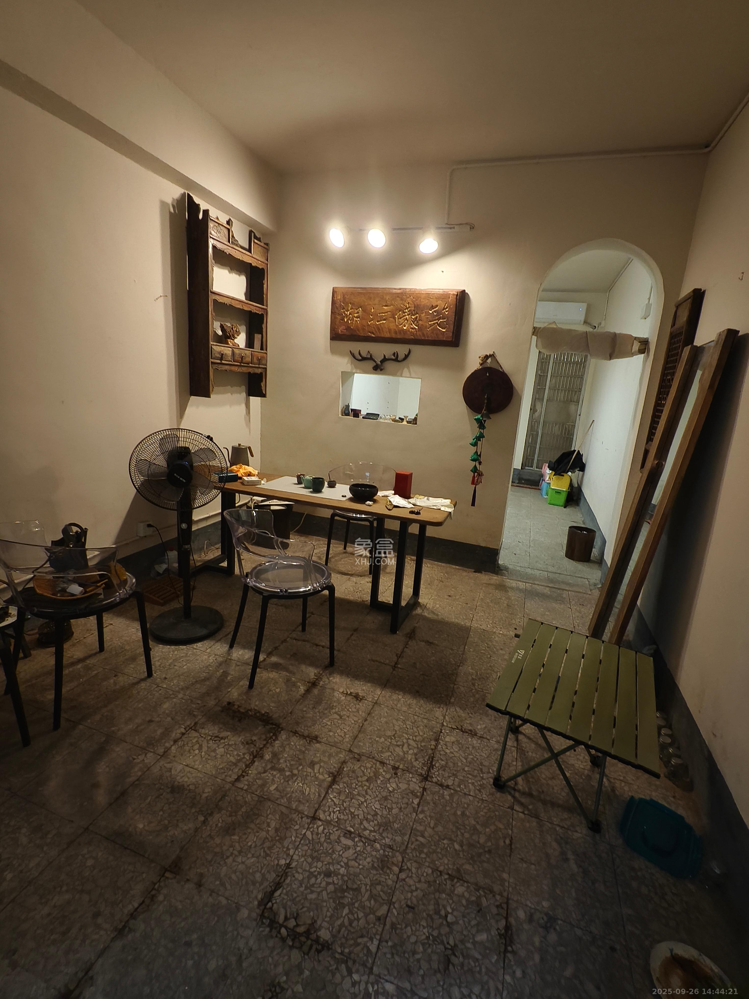 佘家塘、富雅里散盘 1室0厅0卫 2800.0元/月 佘家塘、富雅里散盘 1室0厅0卫 2800.0元/月室内图