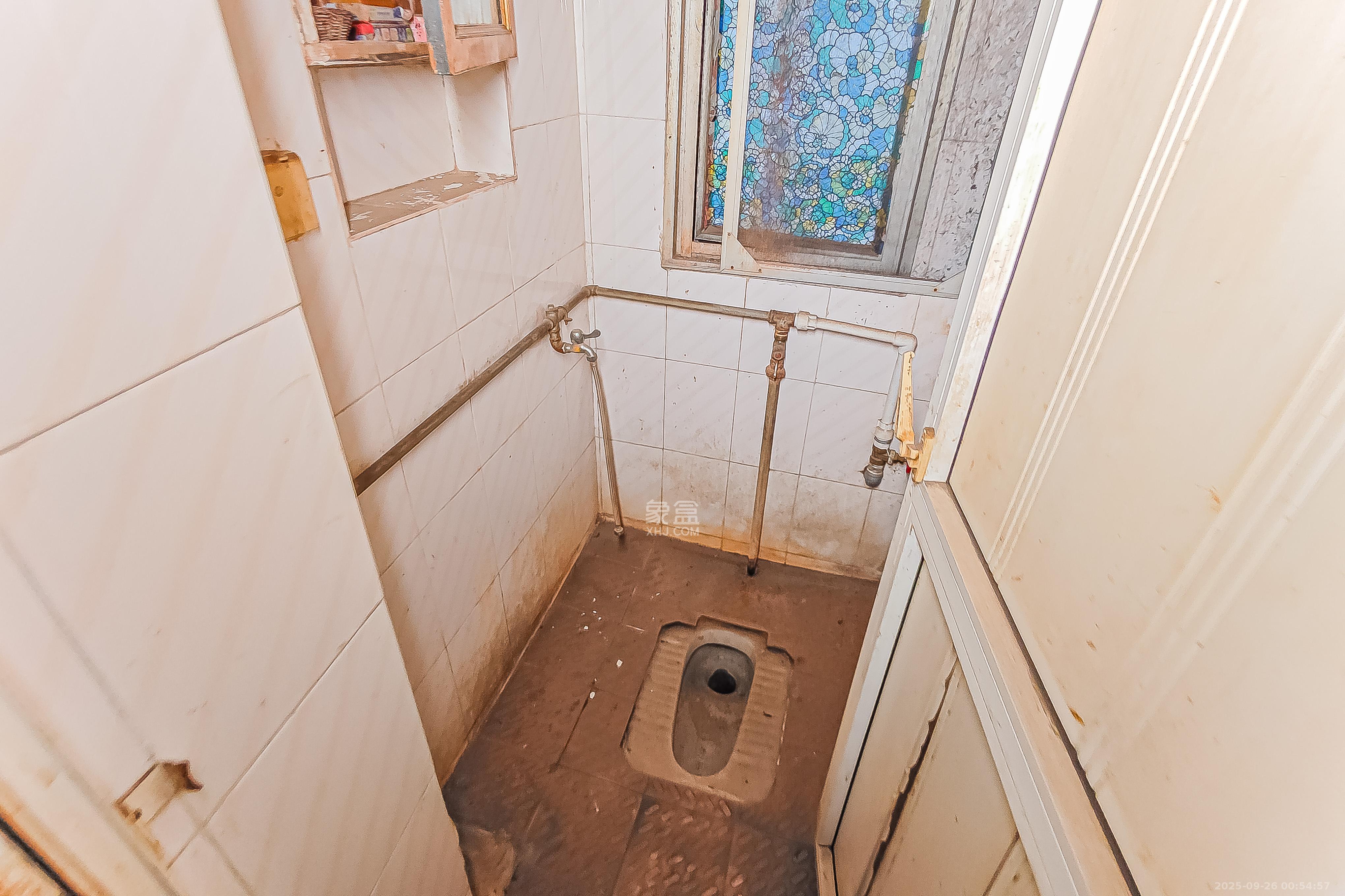 古堆山小区国家电网宿舍  2室1厅1卫    29.8万卫生间