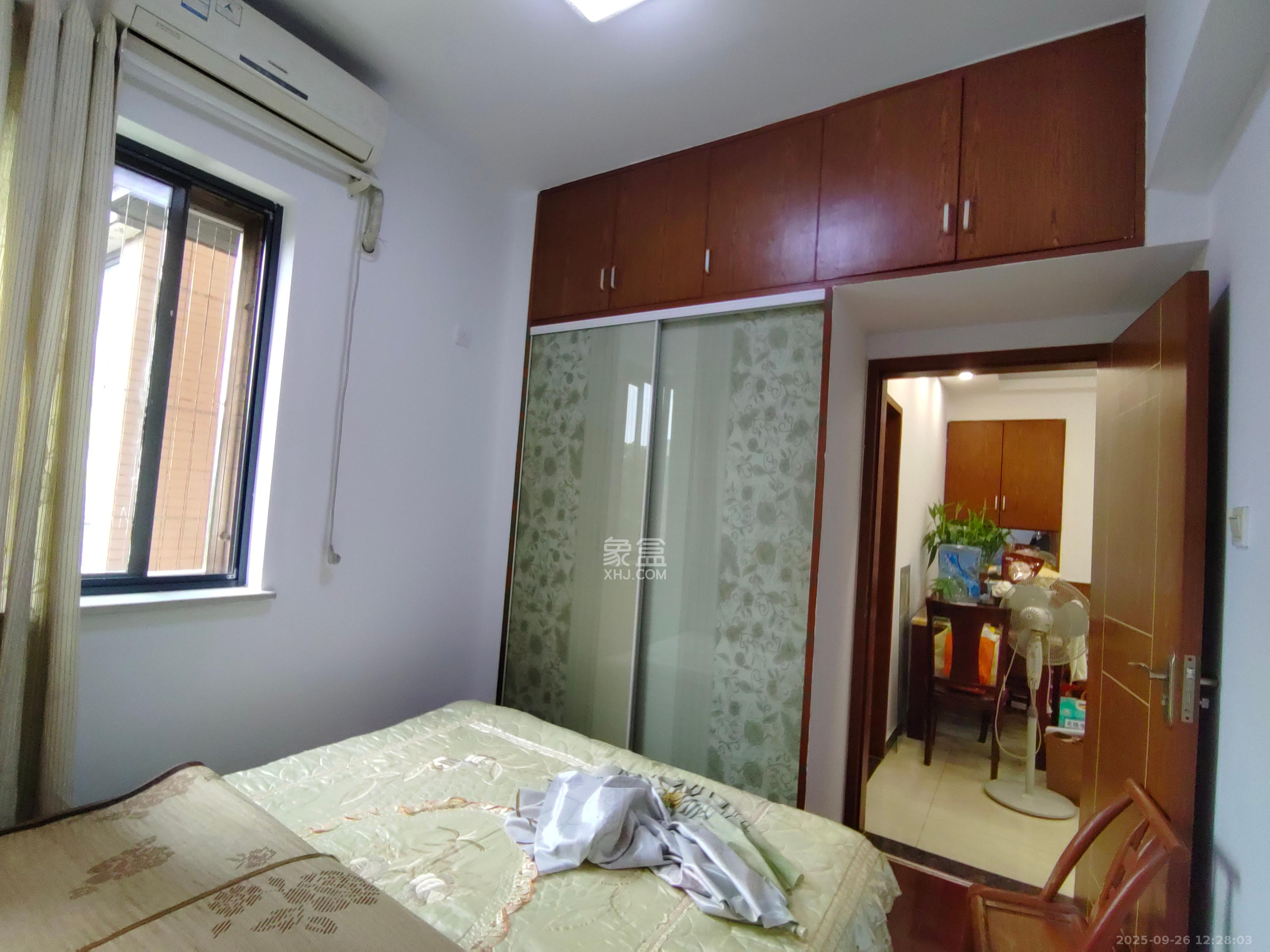 瑞都华庭(华庭美苑) 3室2厅1卫 2100.0元/月 瑞都华庭(华庭美苑) 3室2厅1卫 2100.0元/月室内图