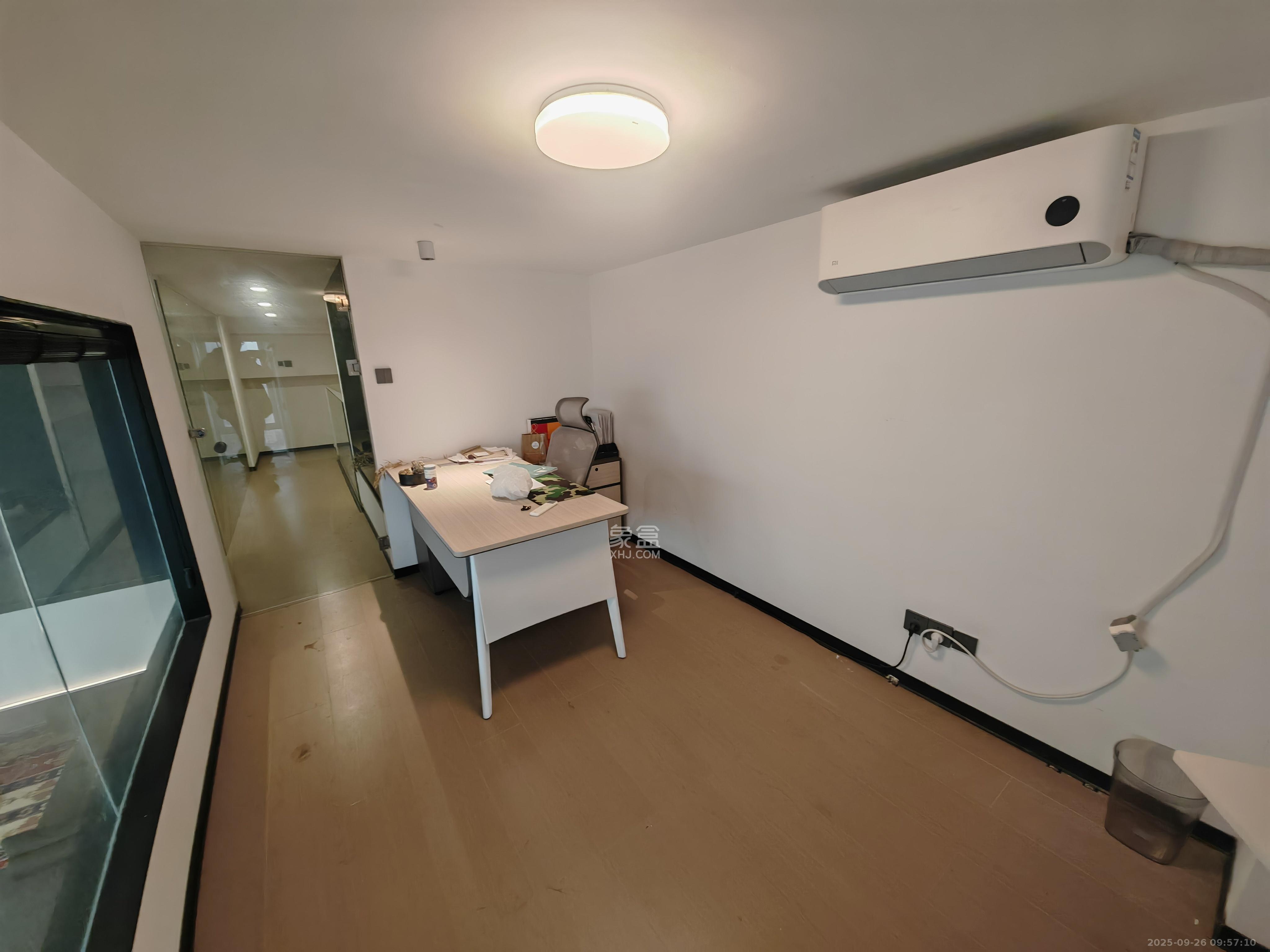 京武浪琴山三期(京武中心) 3室1厅1卫 14000.0元/月 京武浪琴山三期(京武中心) 3室1厅1卫 14000.0元/月室内图