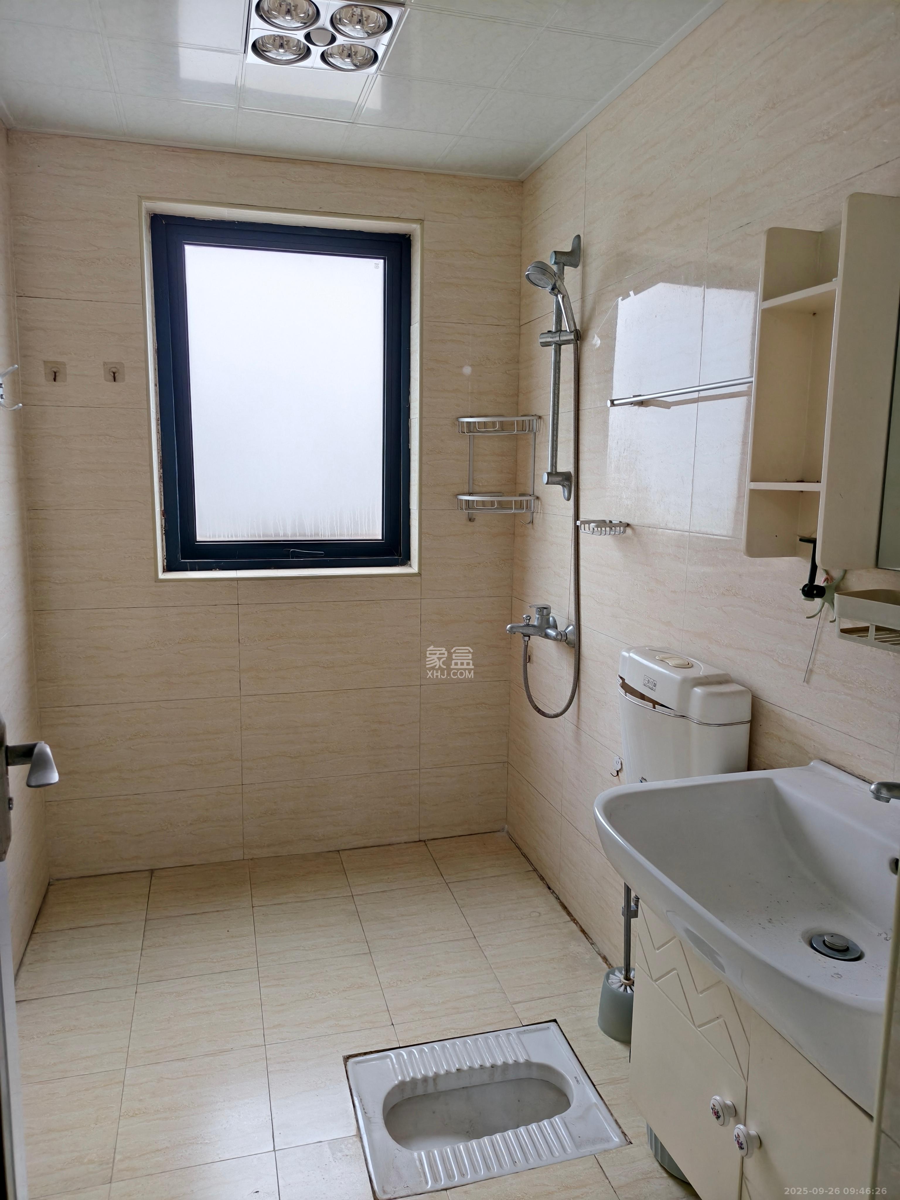 北京御园一二期(国泰嘉园) 1室2厅1卫 1700.0元/月 北京御园一二期(国泰嘉园) 1室2厅1卫 1700.0元/月室内图