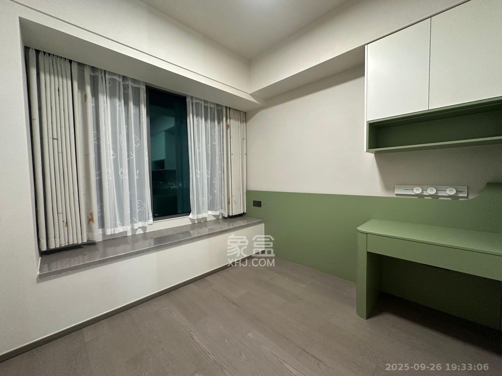 招商蛇口滨江境  4室2厅3卫    13000.0元/月室内图