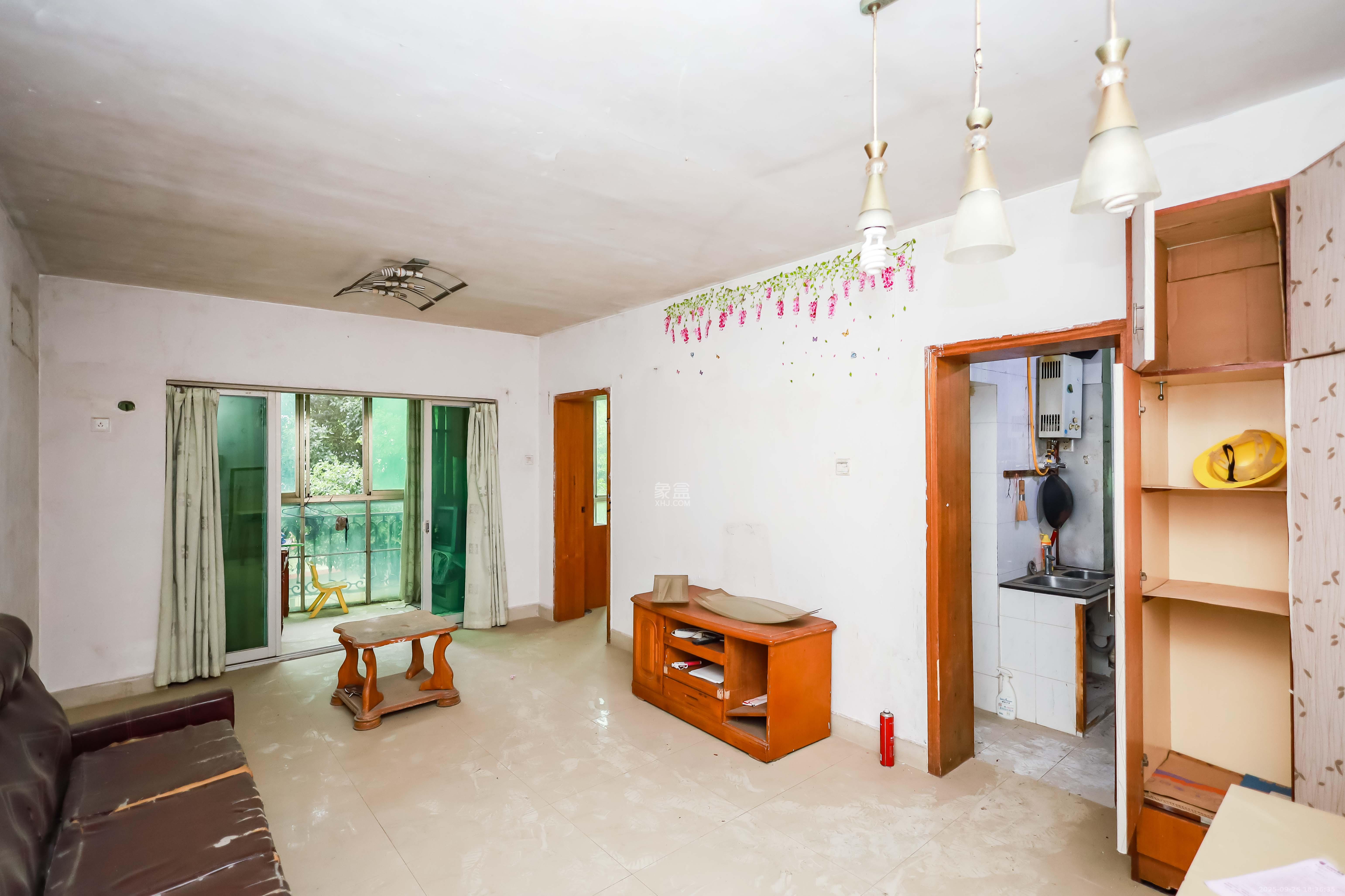 静园山庄 1室1厅1卫 25.0万 静园山庄 1室1厅1卫 25.0万客厅