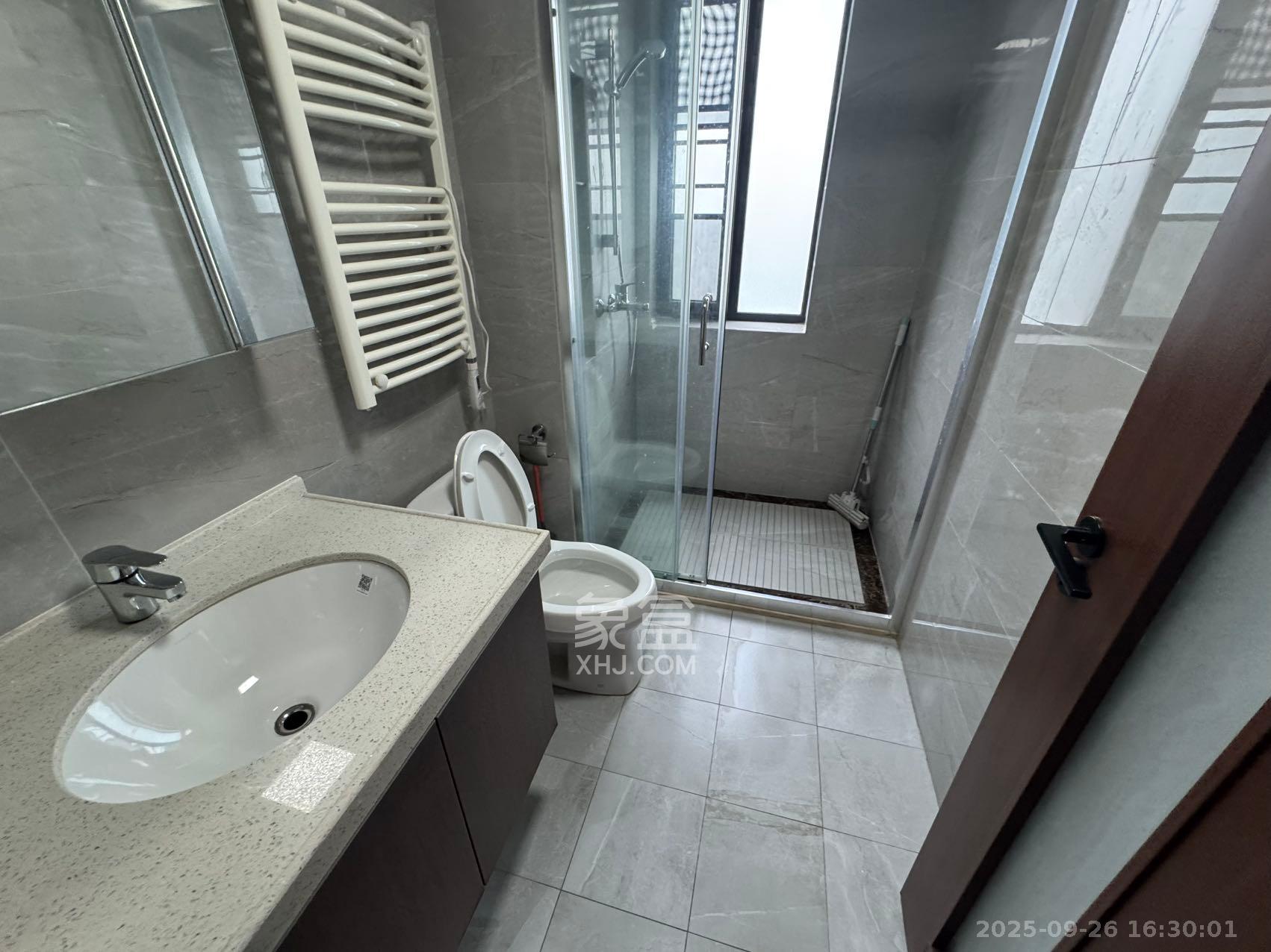 绿地长沙城际空间站(绿地新里佳苑) 4室2厅2卫 3800.0元/月 绿地长沙城际空间站(绿地新里佳苑) 4室2厅2卫 3800.0元/月室内图