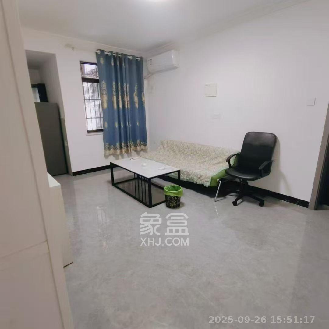 里仁巷22号工商联宿舍 1室1厅1卫 1600.0元/月 里仁巷22号工商联宿舍 1室1厅1卫 1600.0元/月室内图