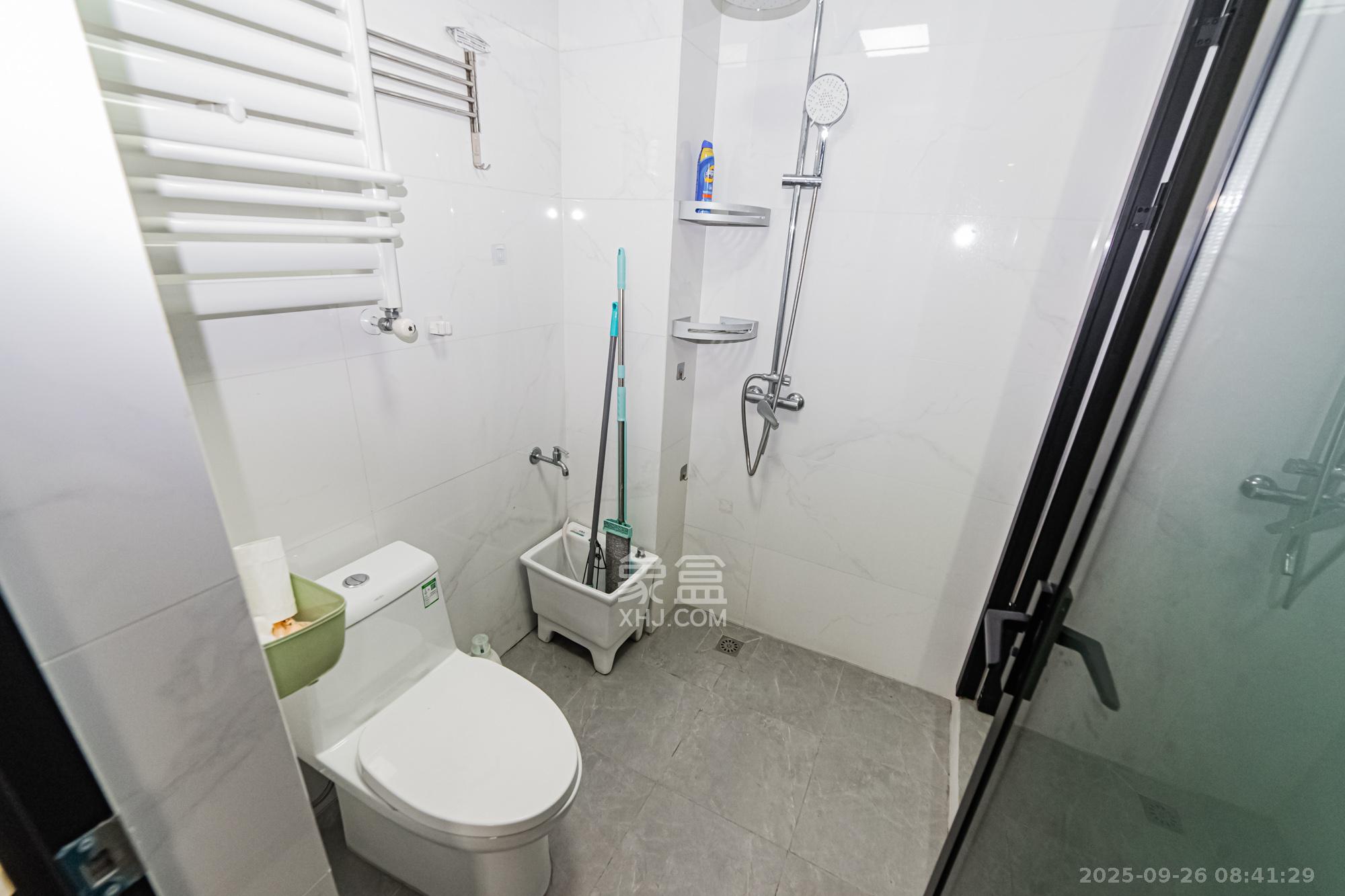 北辰三角洲E7区 3室2厅1卫 110.0万 北辰三角洲E7区 3室2厅1卫 110.0万卫生间