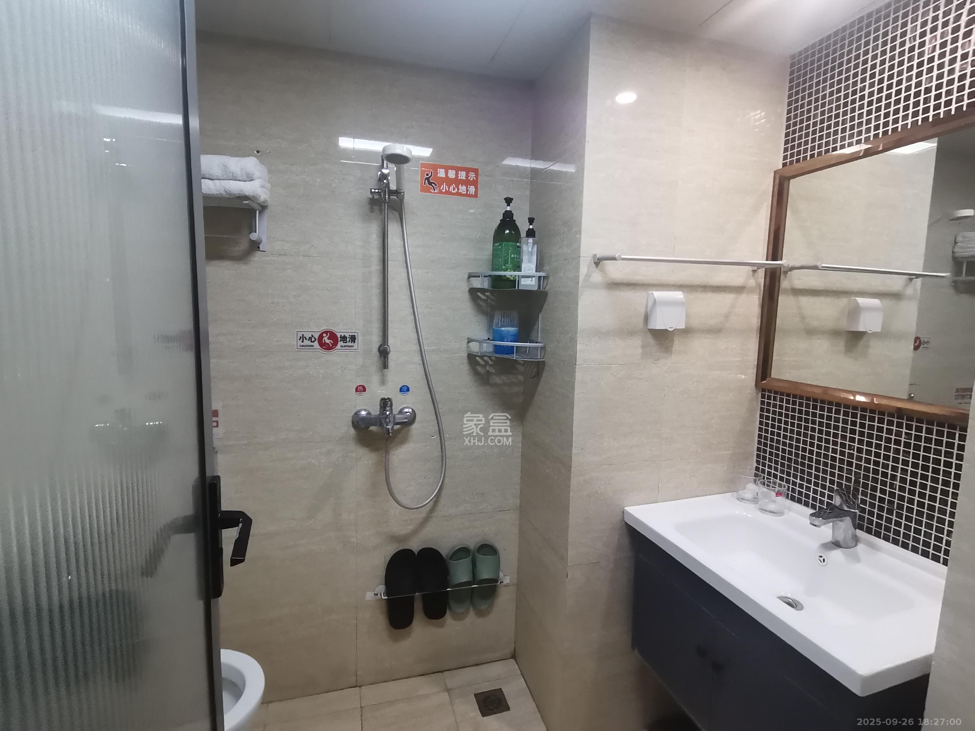 五江天街北区  1室1厅1卫    1400.0元/月室内图