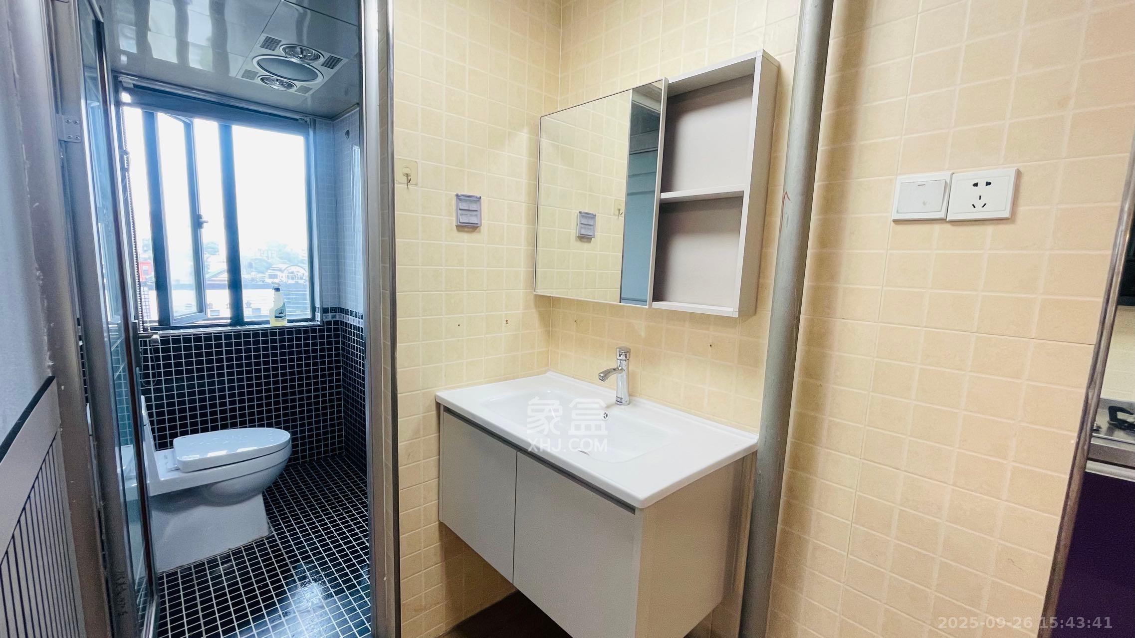 亚商国际  2室1厅1卫    2400.0元/月 亚商国际  2室1厅1卫    2400.0元/月室内图