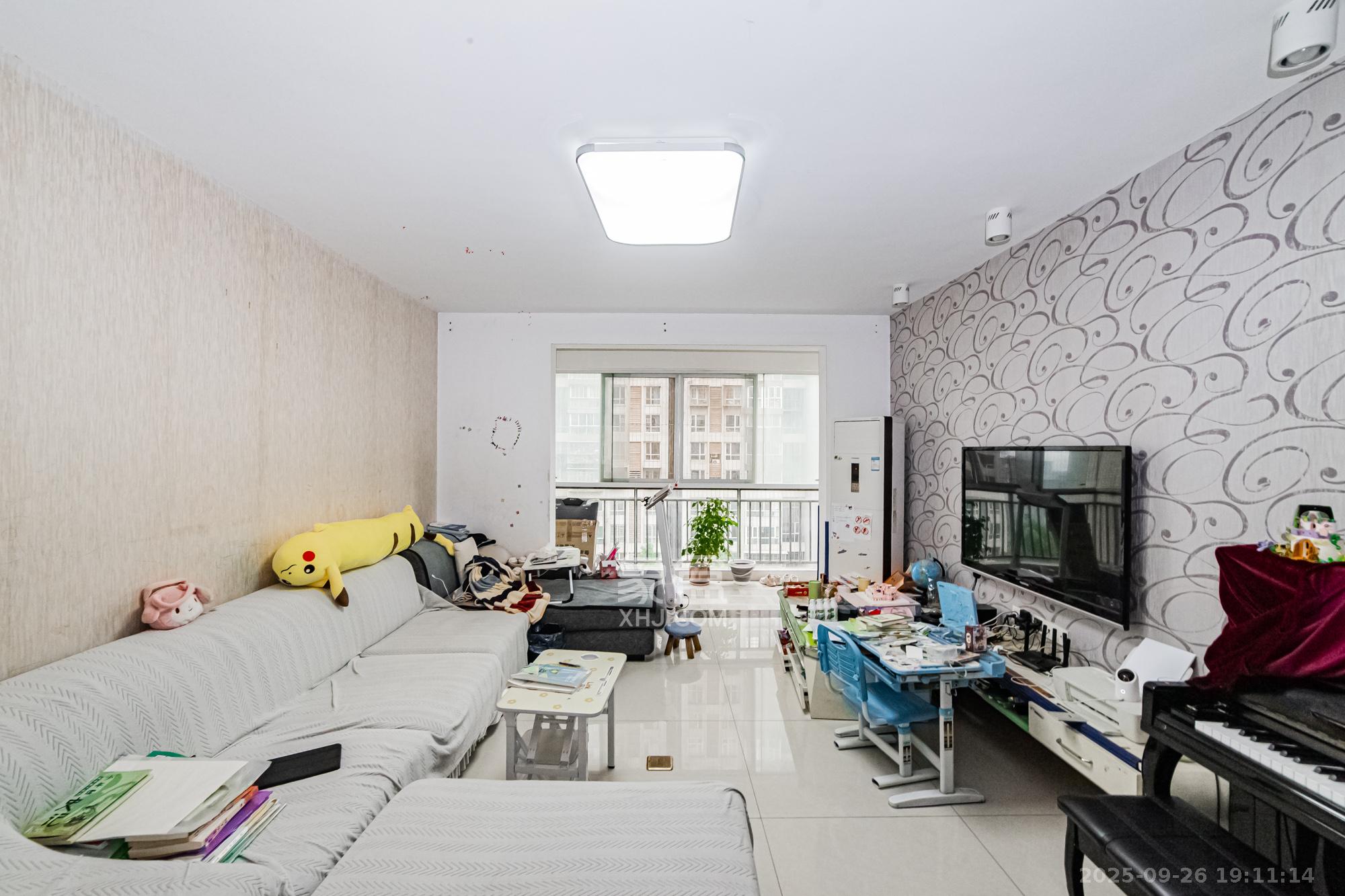 万国城(当代满庭春MOMA)二期  3室2厅2卫    110.0万 万国城(当代满庭春MOMA)二期  3室2厅2卫    110.0万