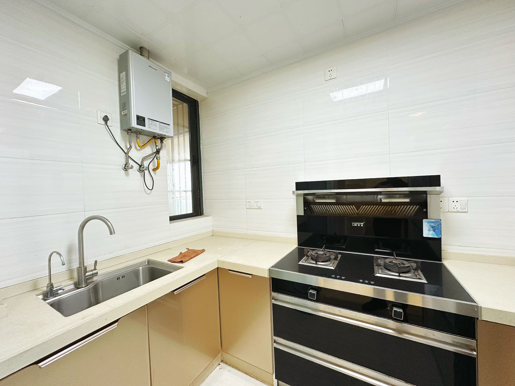 新城吾悦广场 1室0厅0卫 2700.0元/月 新城吾悦广场 1室0厅0卫 2700.0元/月室内图