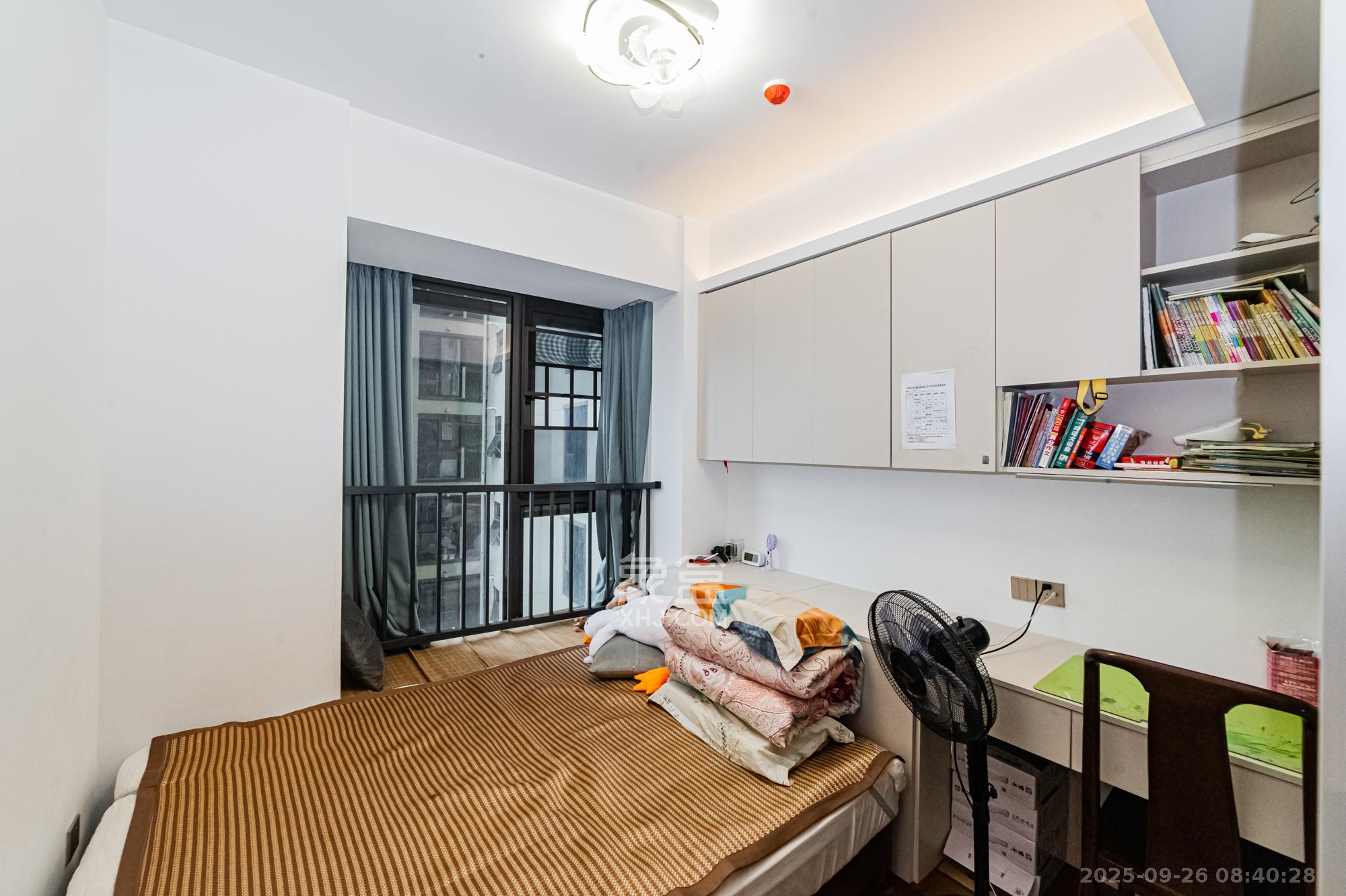 北辰瀚江府  3室2厅2卫    289.0万卧室