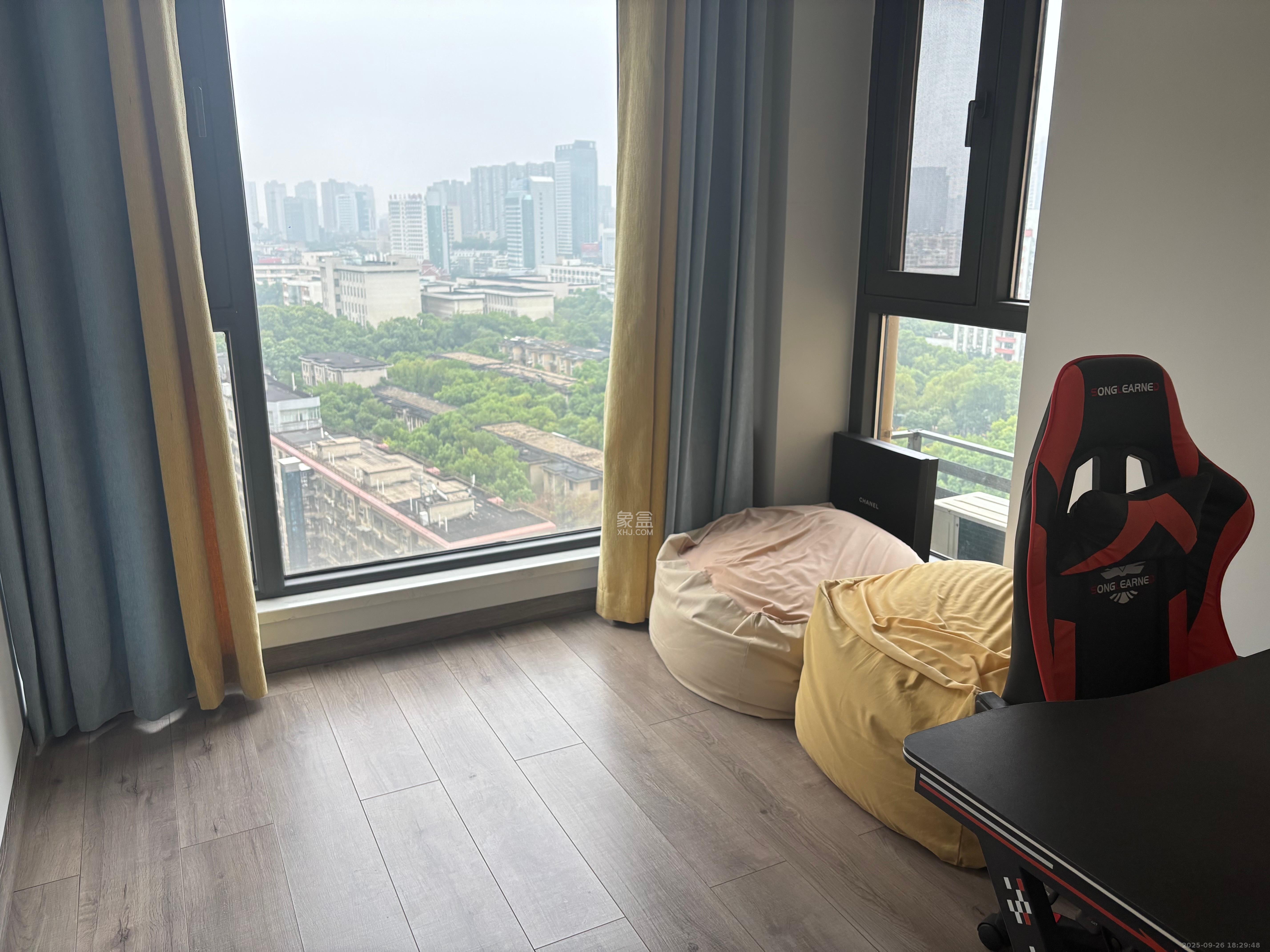 荣盛花语书苑 3室2厅1卫 3300.0元/月 荣盛花语书苑 3室2厅1卫 3300.0元/月室内图