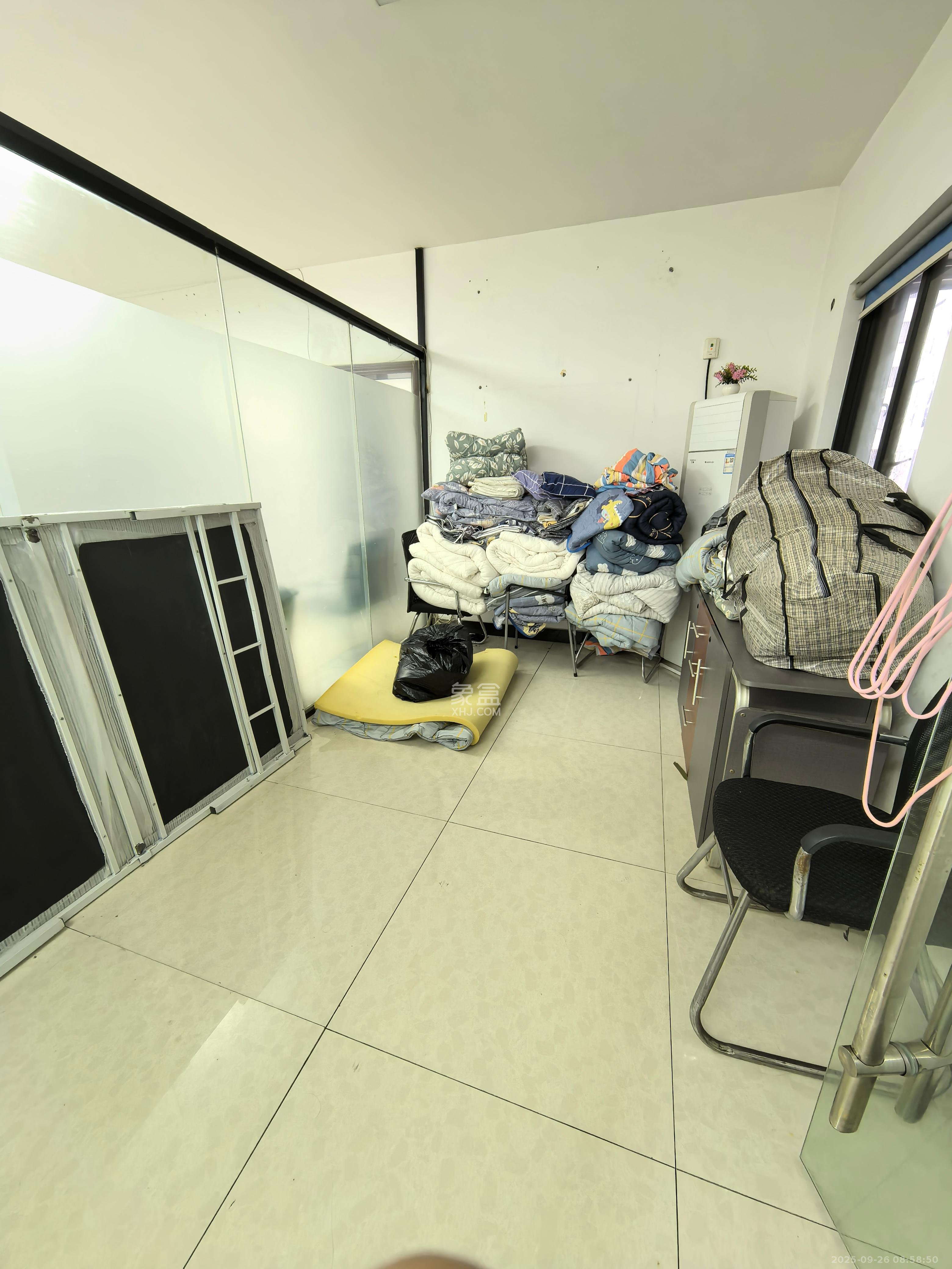 和庄 2室2厅1卫 1700.0元/月 和庄 2室2厅1卫 1700.0元/月室内图