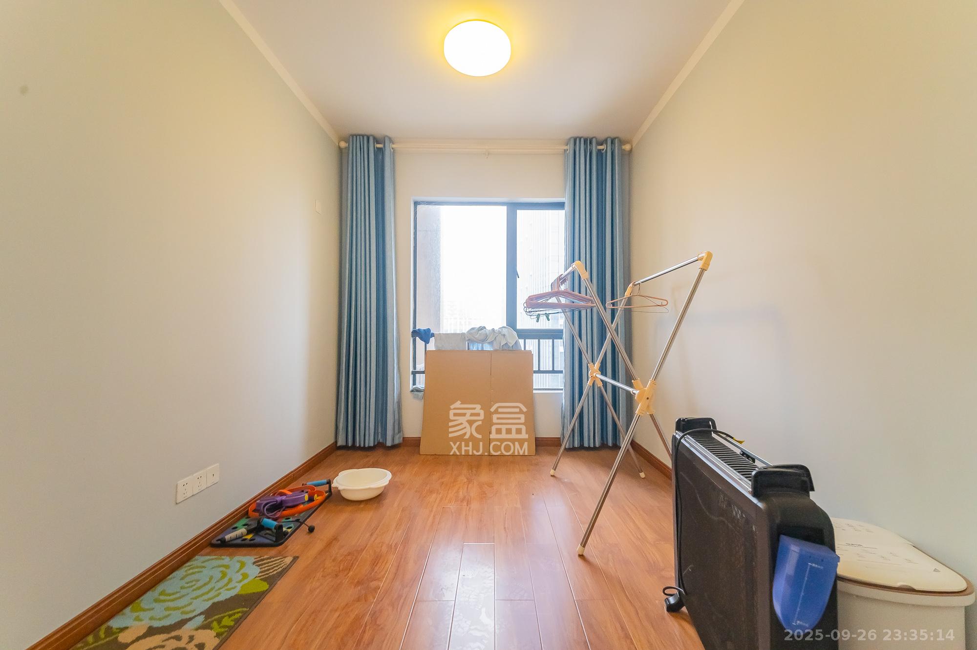 方略城市广场 3室2厅2卫 63.0万 方略城市广场 3室2厅2卫 63.0万卧室