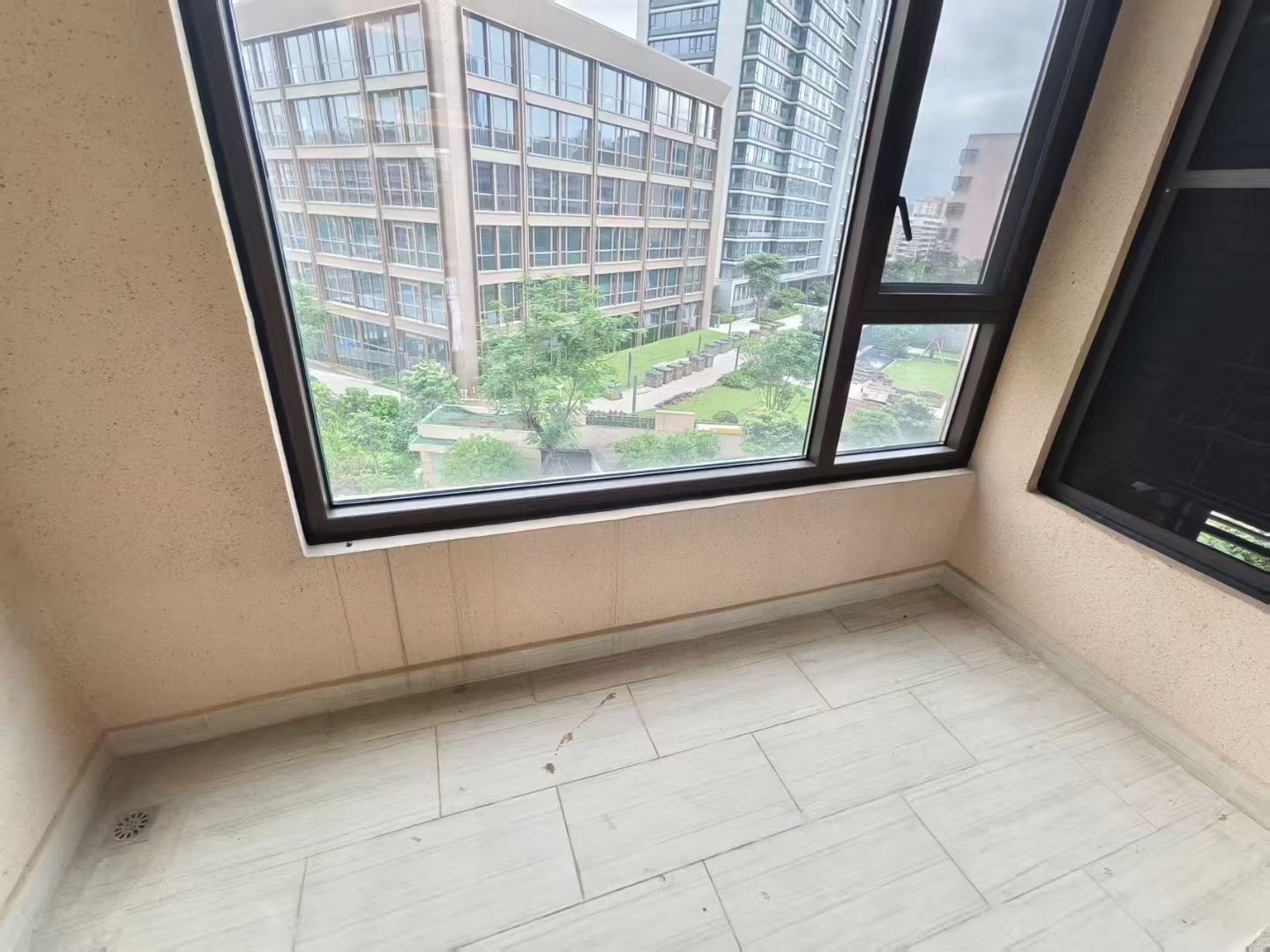 富力首府 3室2厅2卫 5900.0元/月 富力首府 3室2厅2卫 5900.0元/月室内图