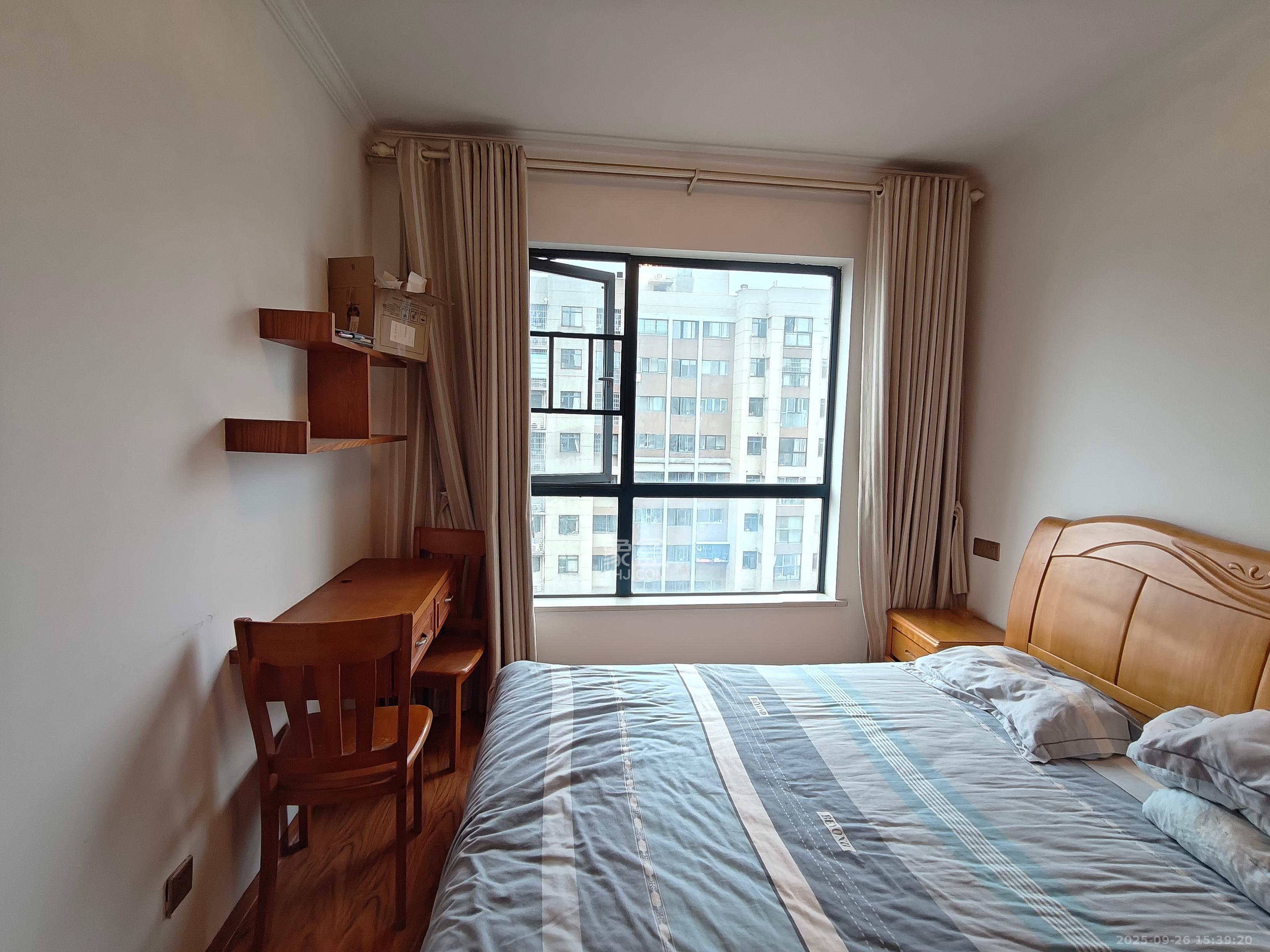 筑梦星园  3室2厅1卫    2200.0元/月室内图