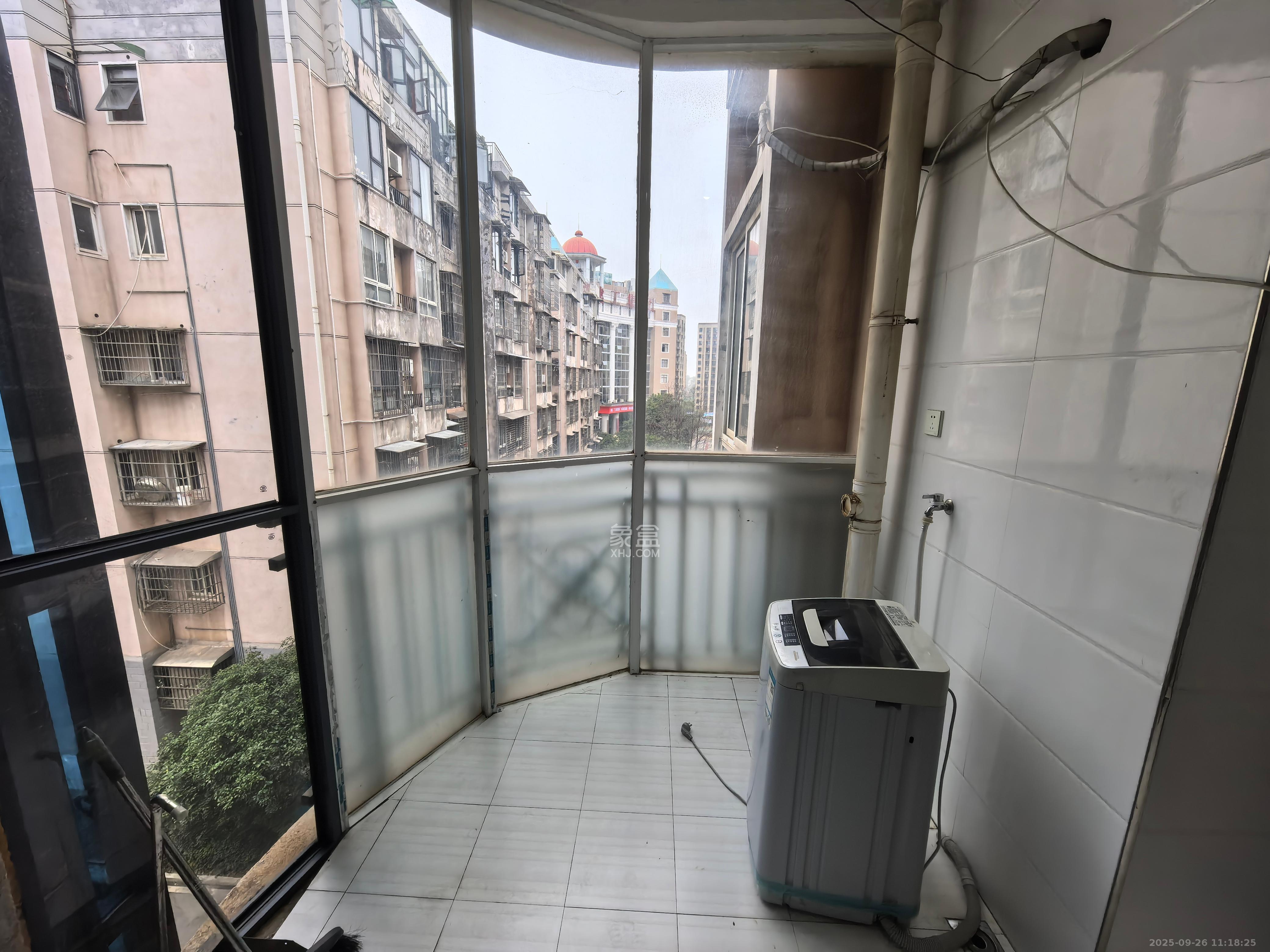 万鑫嘉园(万鑫阳光嘉园) 3室2厅2卫 1800.0元/月 万鑫嘉园(万鑫阳光嘉园) 3室2厅2卫 1800.0元/月室内图