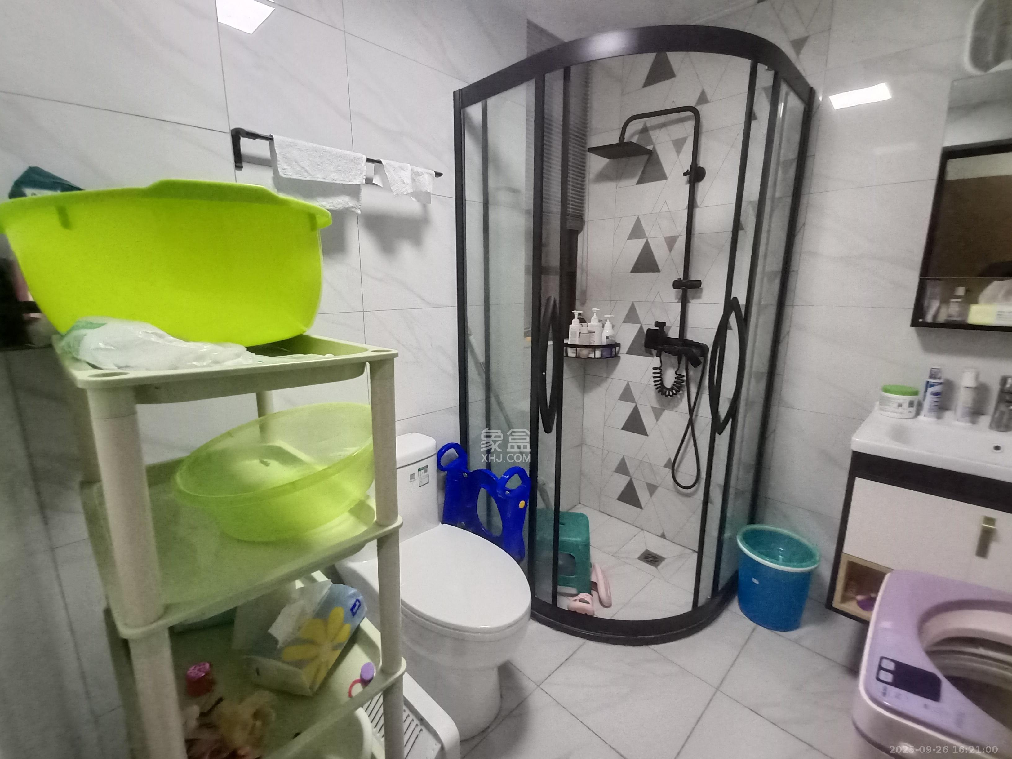 阳光丽城一期 4室2厅2卫 4500.0元/月 阳光丽城一期 4室2厅2卫 4500.0元/月室内图