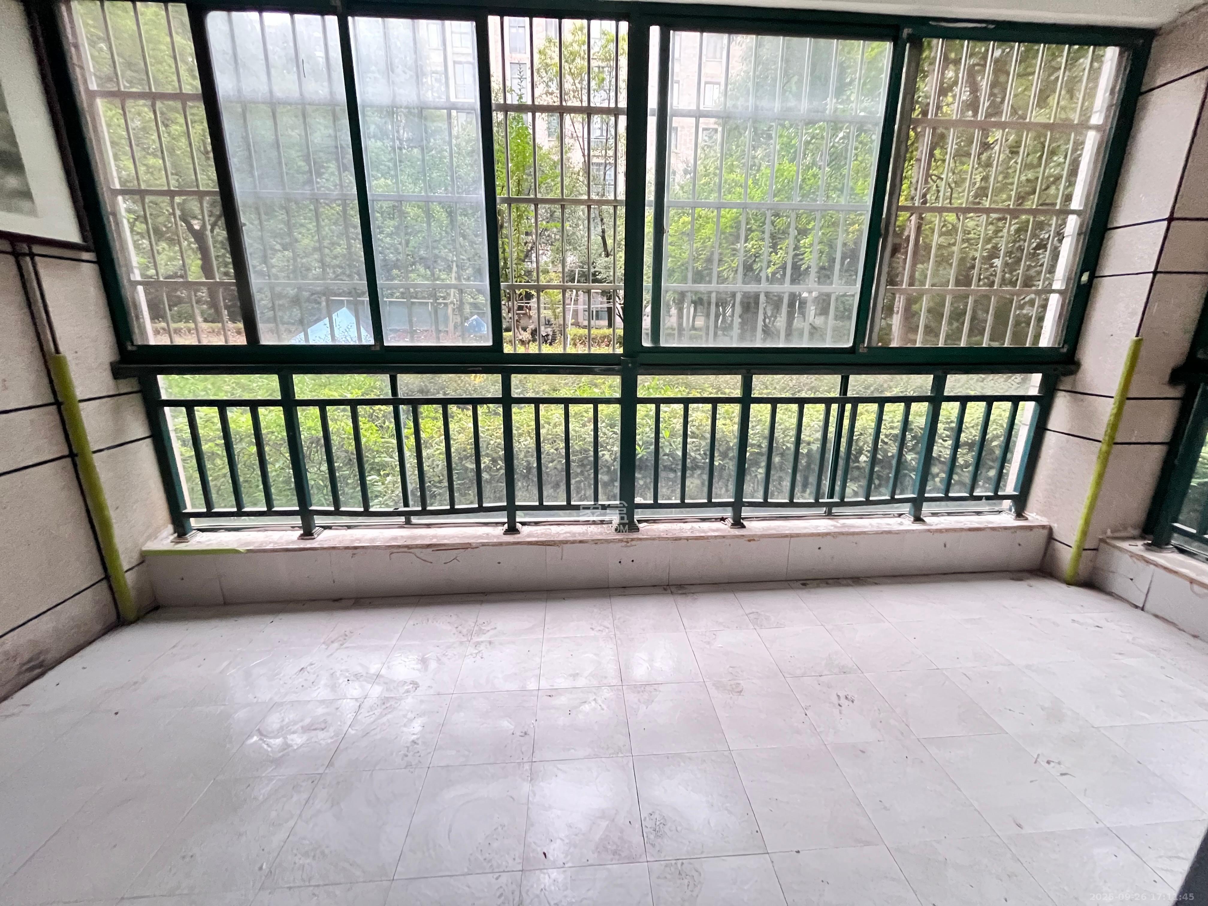 星城世家 4室2厅2卫 3000.0元/月 星城世家 4室2厅2卫 3000.0元/月室内图