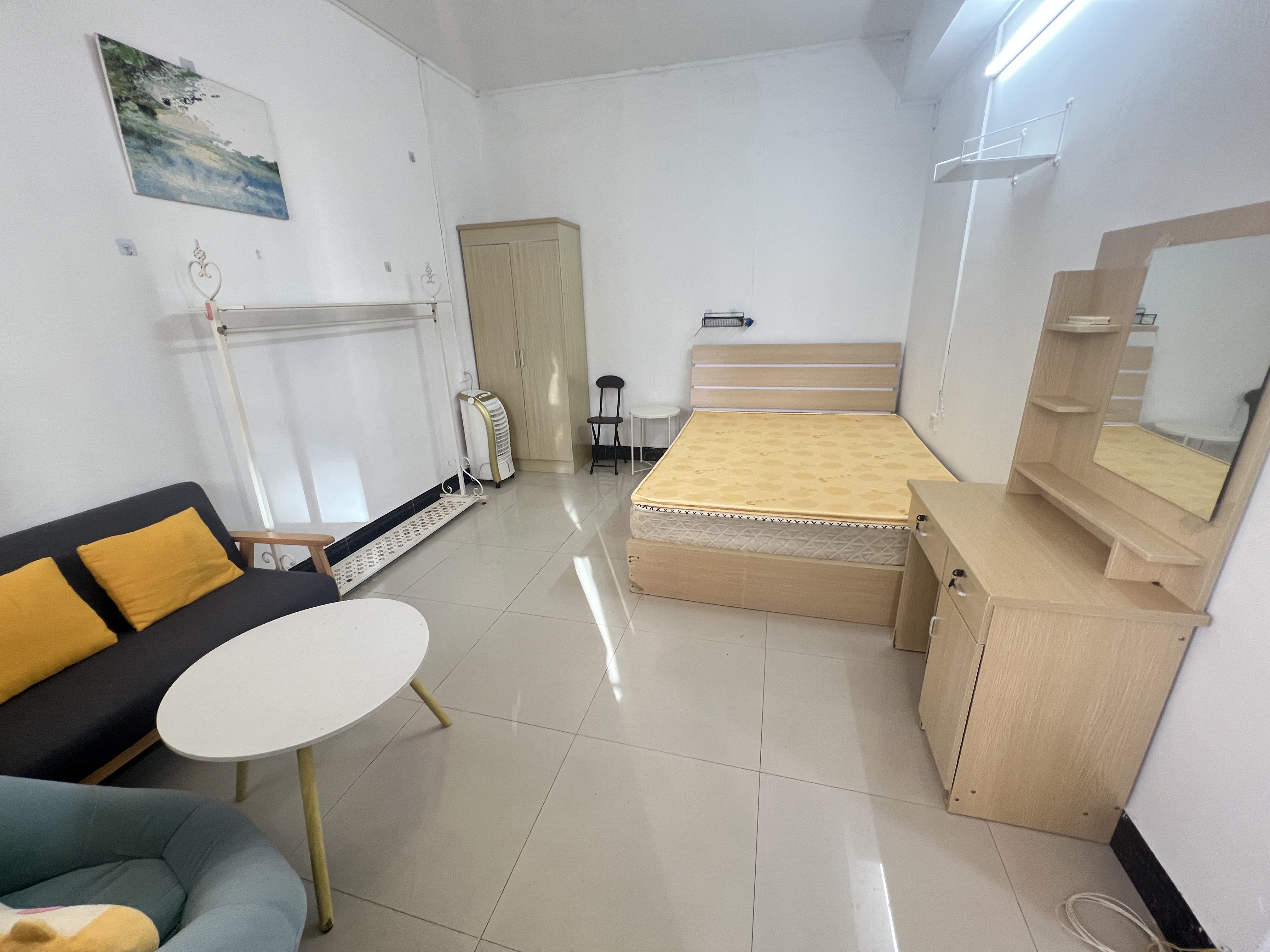 华昌大厦 1室1厅1卫 1500.0元/月 华昌大厦 1室1厅1卫 1500.0元/月室内图