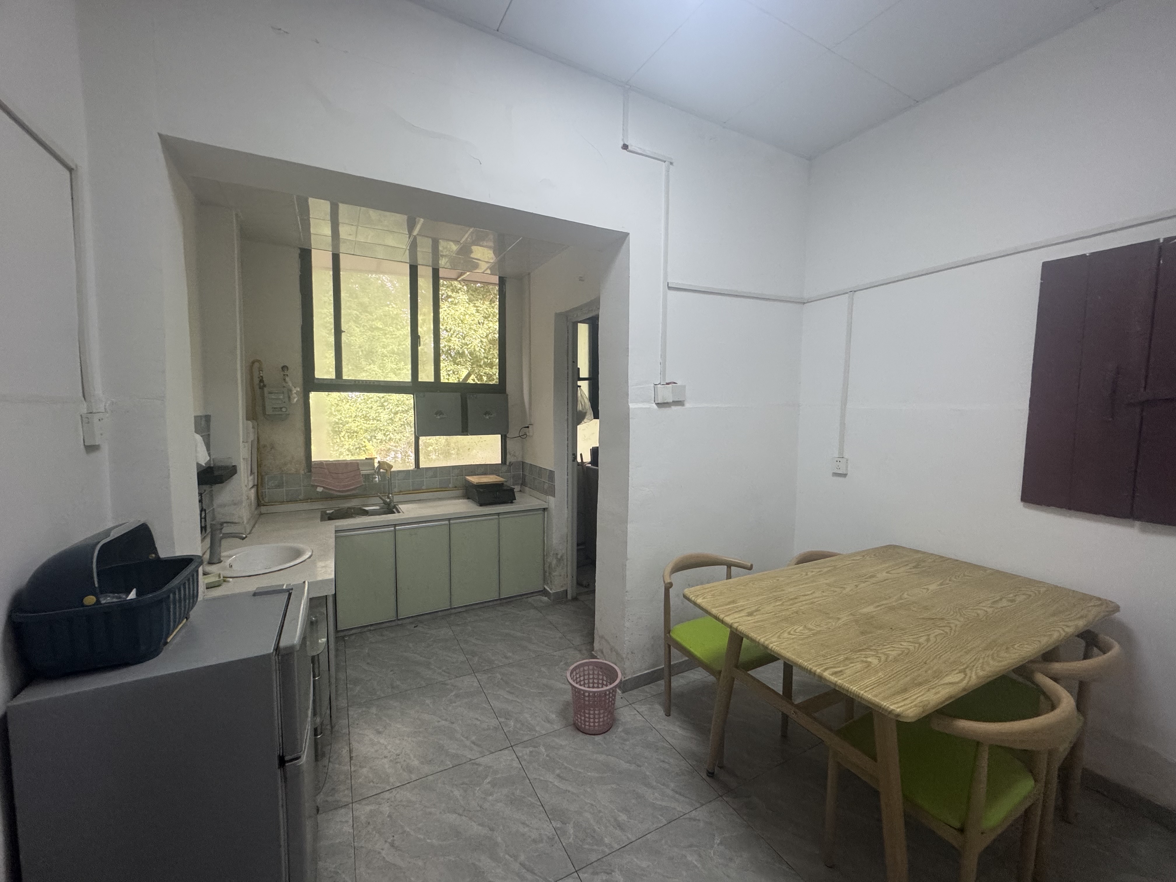 市人大政协机关大院住宅区（老市委）  1室1厅1卫    800.0元/月室内图