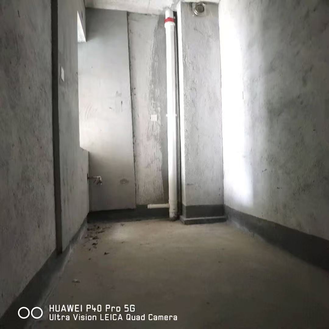 福天中央公馆  3室2厅2卫    74.5万客厅