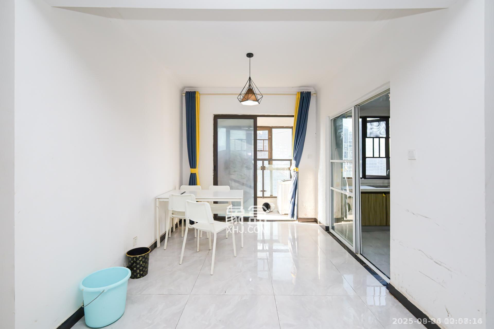 润和滨江府 4室2厅2卫 2500.0元/月 润和滨江府 4室2厅2卫 2500.0元/月室内图