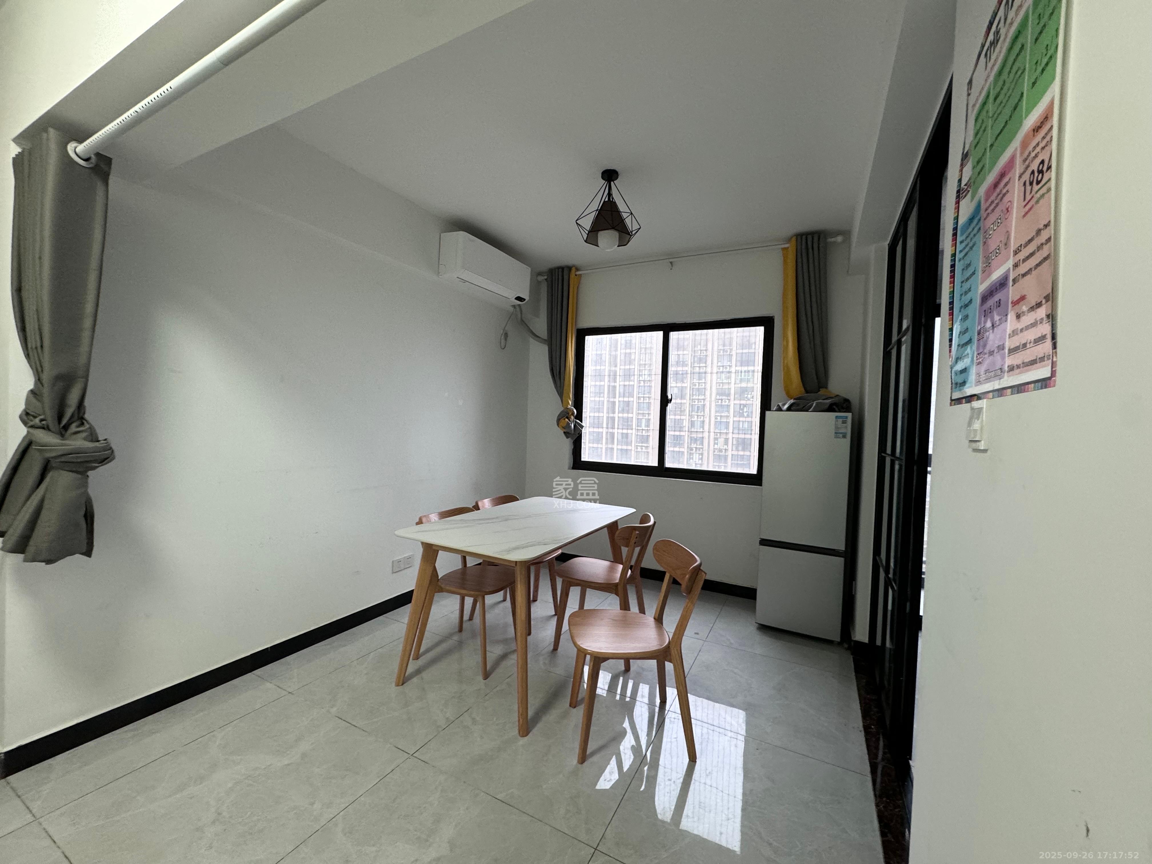 钰龙天下二期（钰龙佳园）  3室2厅2卫    3000.0元/月室内图