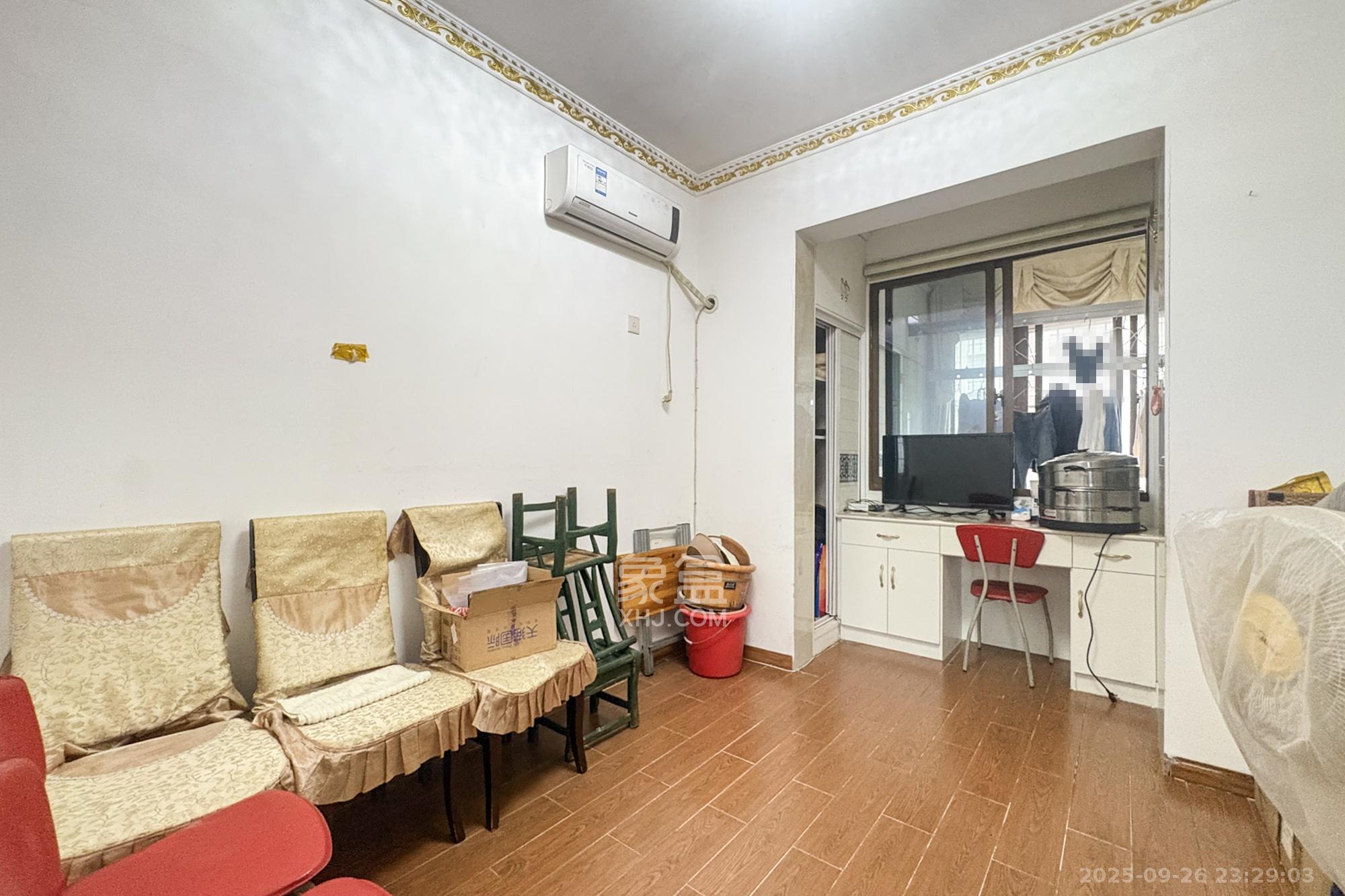 湖湾世景  4室2厅2卫    83.8万 湖湾世景  4室2厅2卫    83.8万卧室