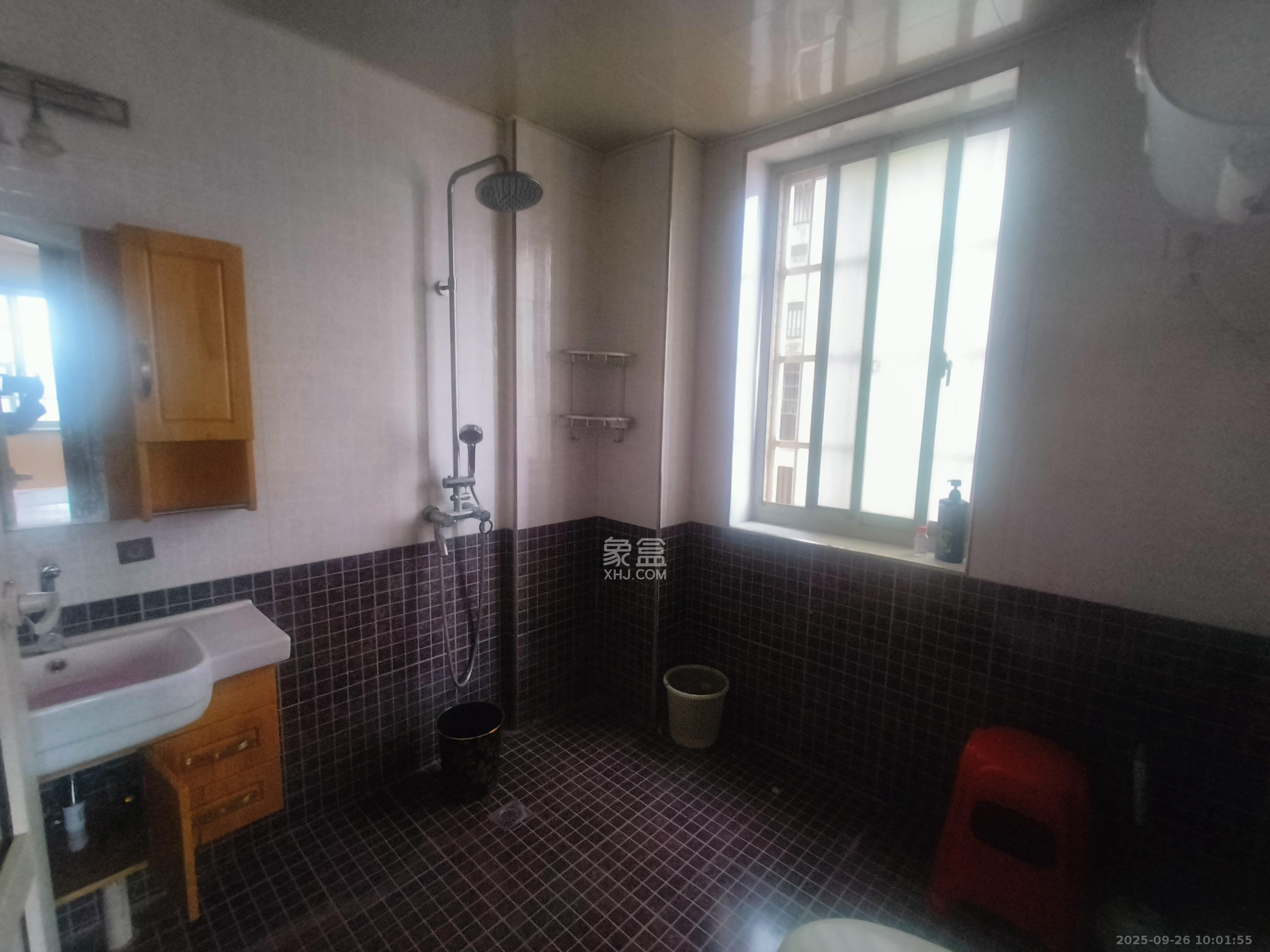 白沙湾嘉园 1室0厅0卫 2600.0元/月 白沙湾嘉园 1室0厅0卫 2600.0元/月室内图