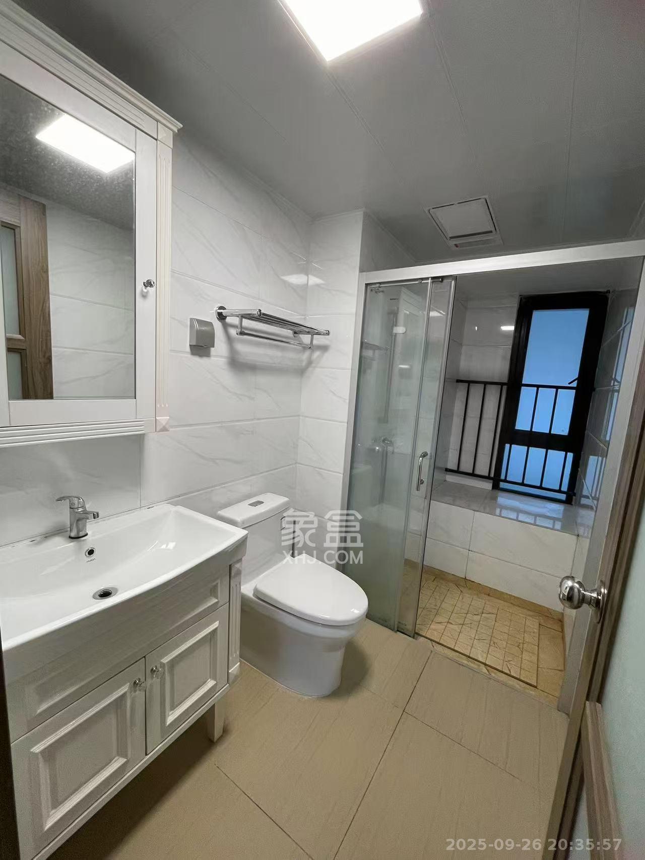 碧桂园培文府锦园  3室2厅2卫    1400.0元/月 碧桂园培文府锦园  3室2厅2卫    1400.0元/月室内图1