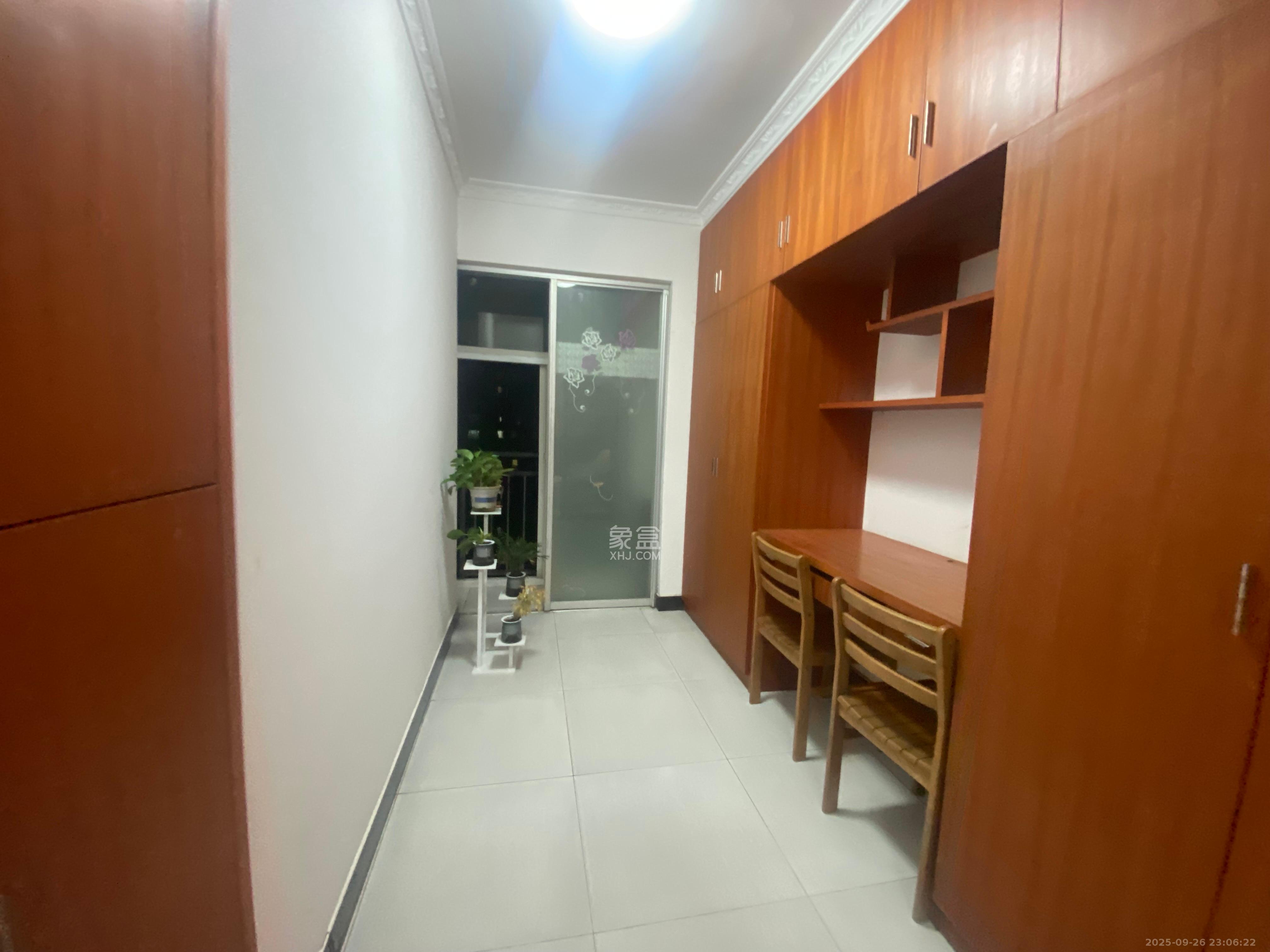 圭塘三小区  1室0厅0卫    1600.0元/月室内图