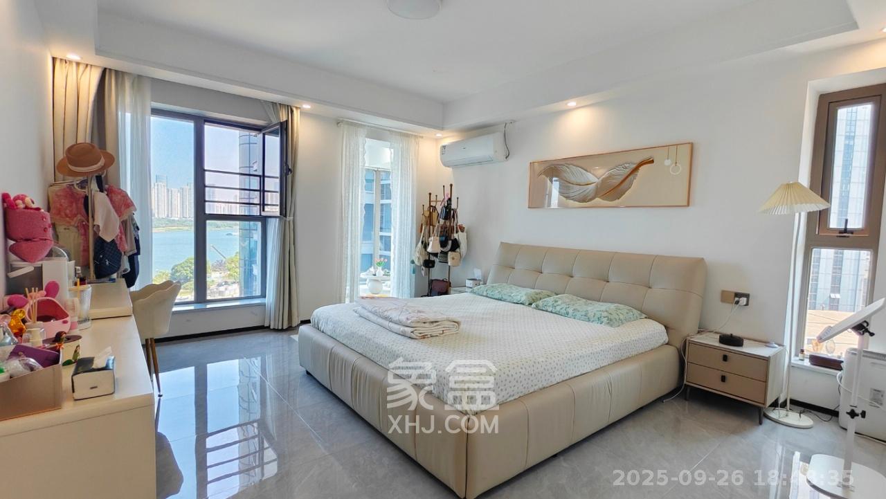 潮宗御苑 4室2厅2卫 14800.0元/月 潮宗御苑 4室2厅2卫 14800.0元/月室内图