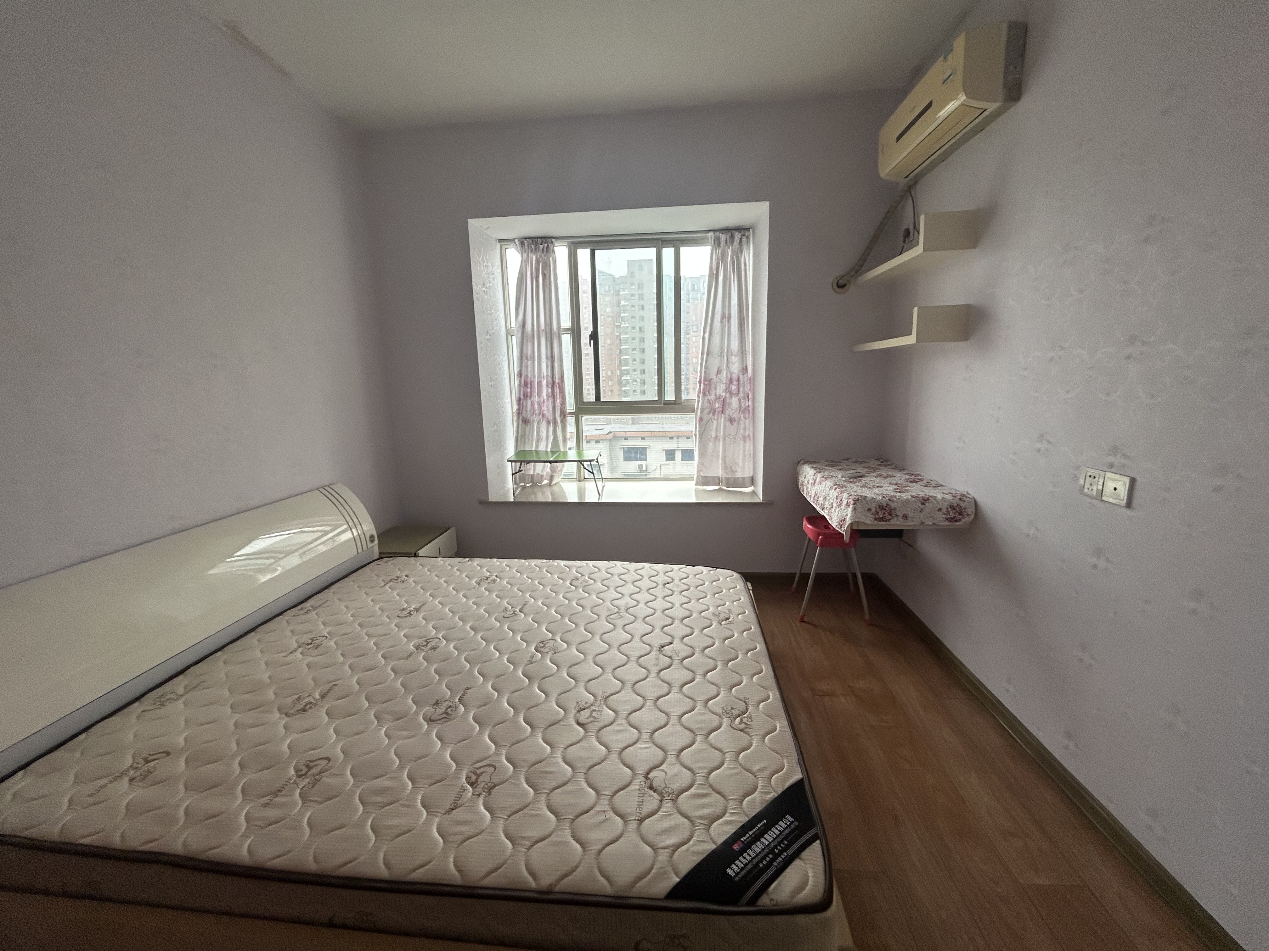 书香名邸一期 1室1厅1卫 1100.0元/月 书香名邸一期 1室1厅1卫 1100.0元/月室内图