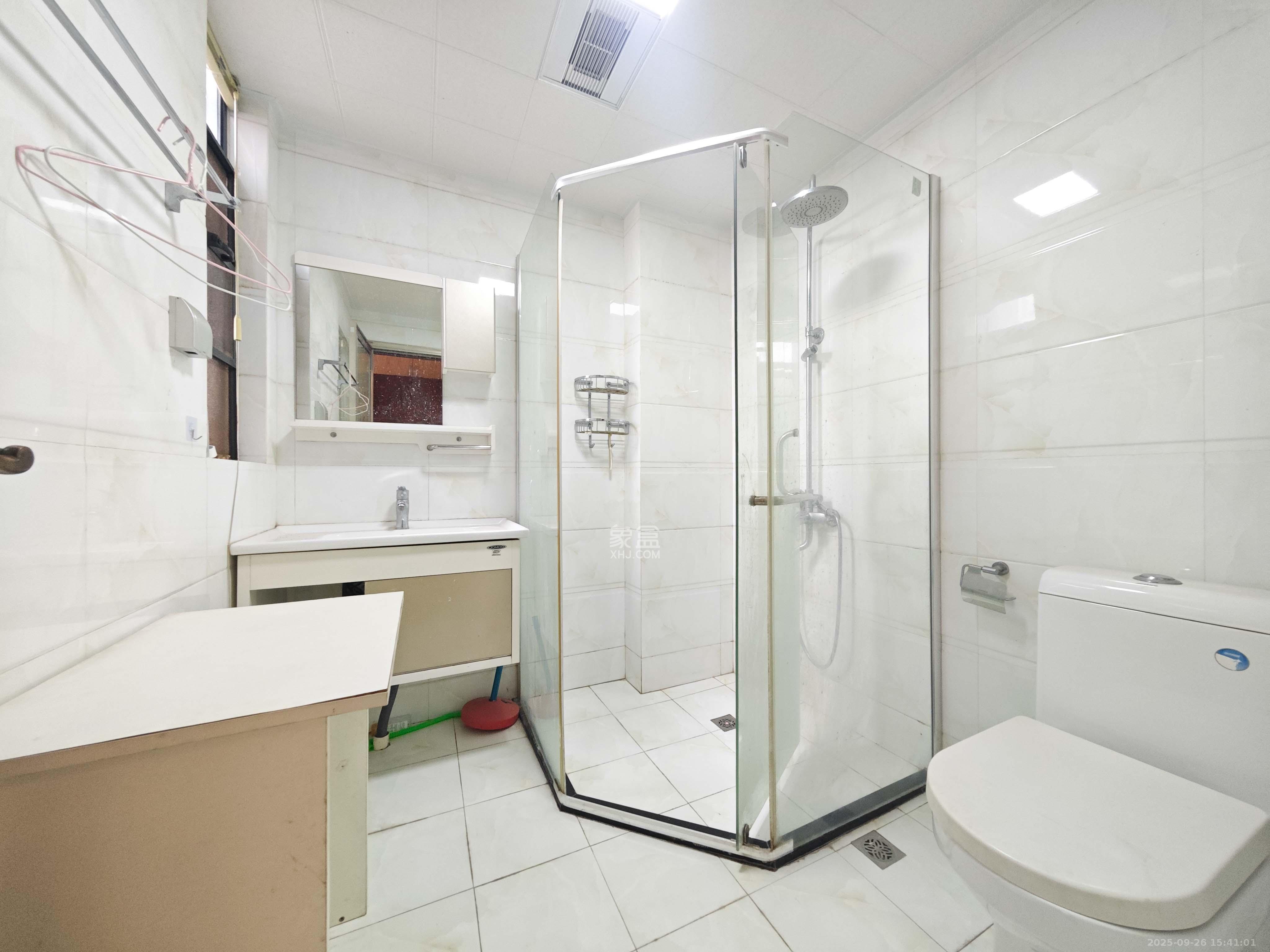 恒生碧水龙庭 3室2厅2卫 79.0万 恒生碧水龙庭 3室2厅2卫 79.0万其他