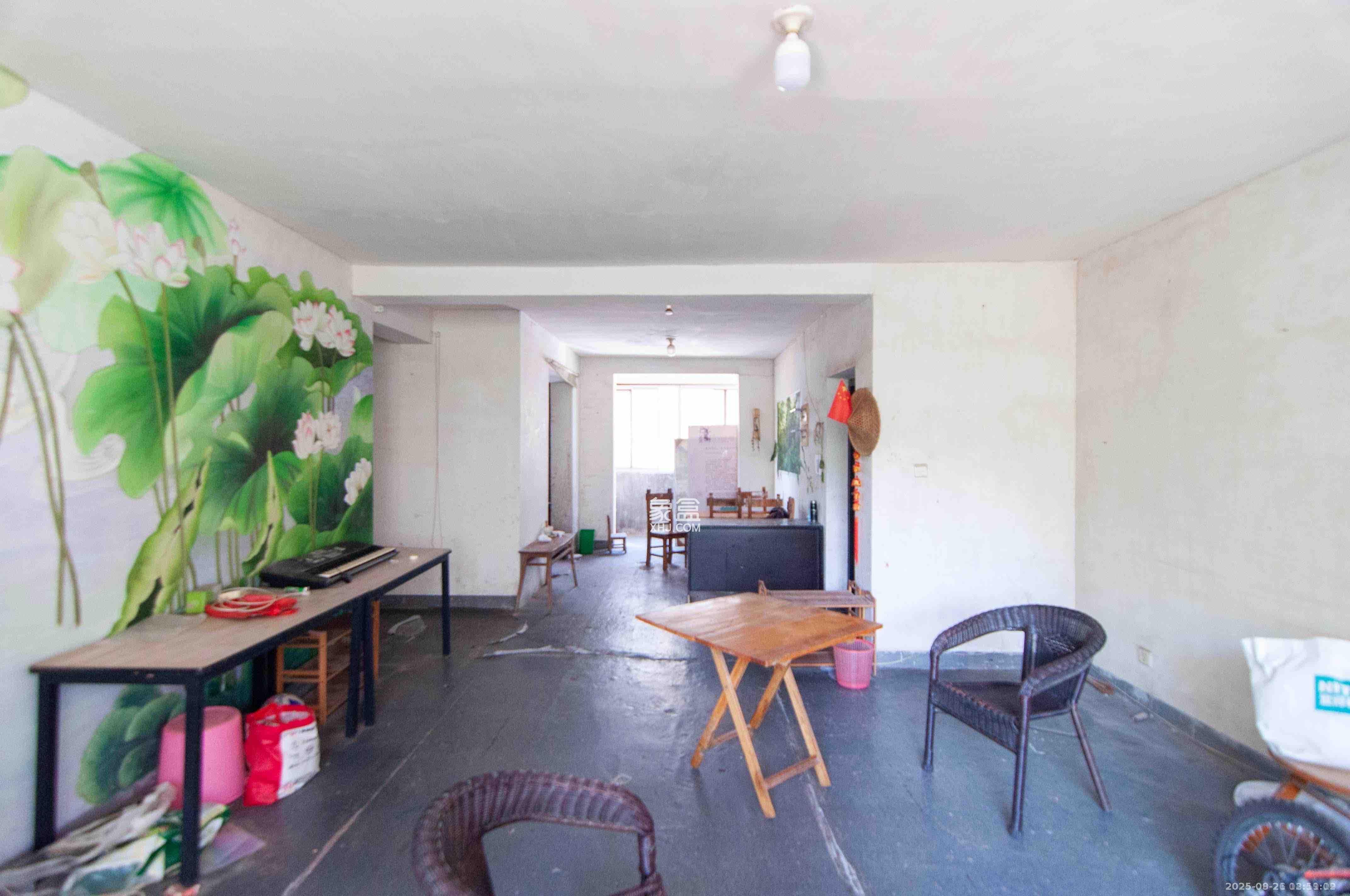 红叶山庄 3室2厅2卫 1550.0元/月 红叶山庄 3室2厅2卫 1550.0元/月室内图