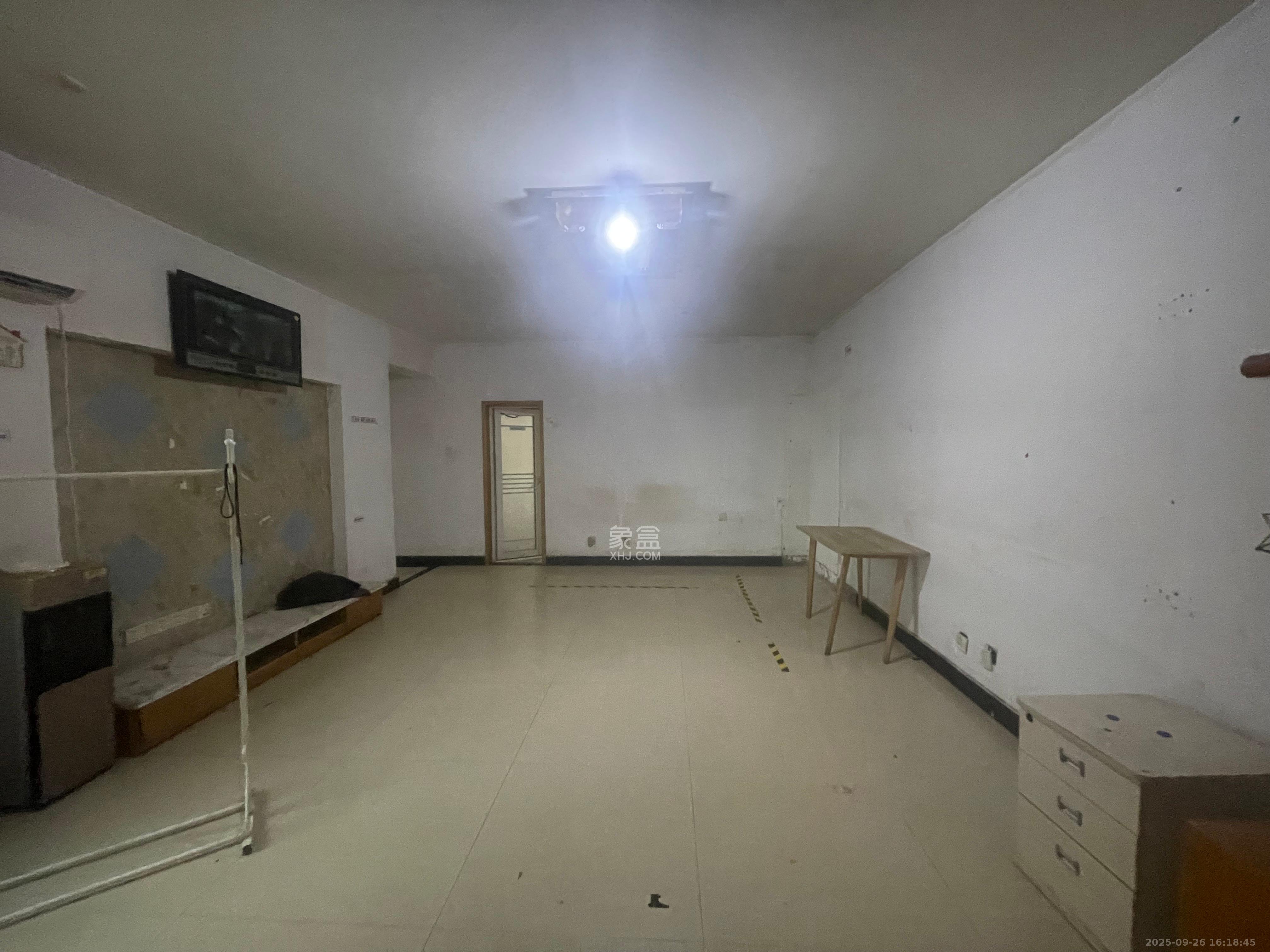 王府井公寓(福源公寓) 3室1厅2卫 4000.0元/月 王府井公寓(福源公寓) 3室1厅2卫 4000.0元/月室内图