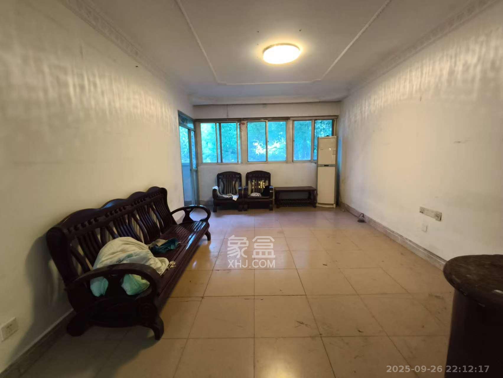 长钢社区（半边山宿舍区）  3室2厅1卫    1700.0元/月室内图