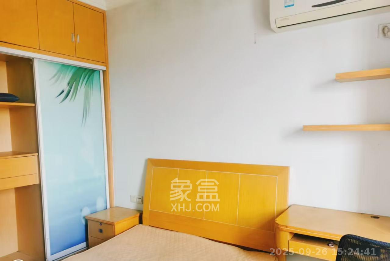 楚天中苑  3室2厅2卫    1600.0元/月 楚天中苑  3室2厅2卫    1600.0元/月室内图1