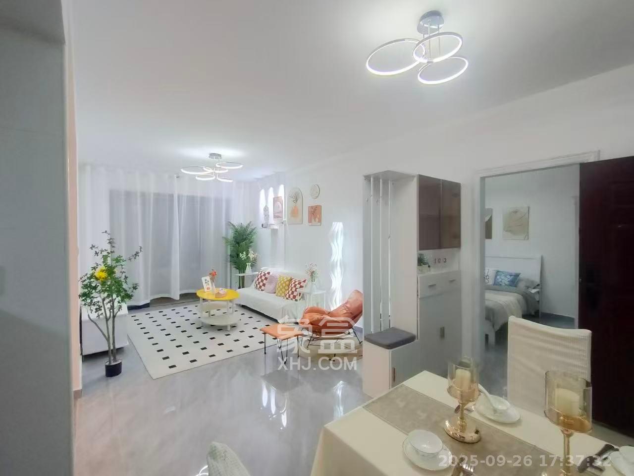 钱隆学府一、二期 2室2厅1卫 2100.0元/月 钱隆学府一、二期 2室2厅1卫 2100.0元/月室内图