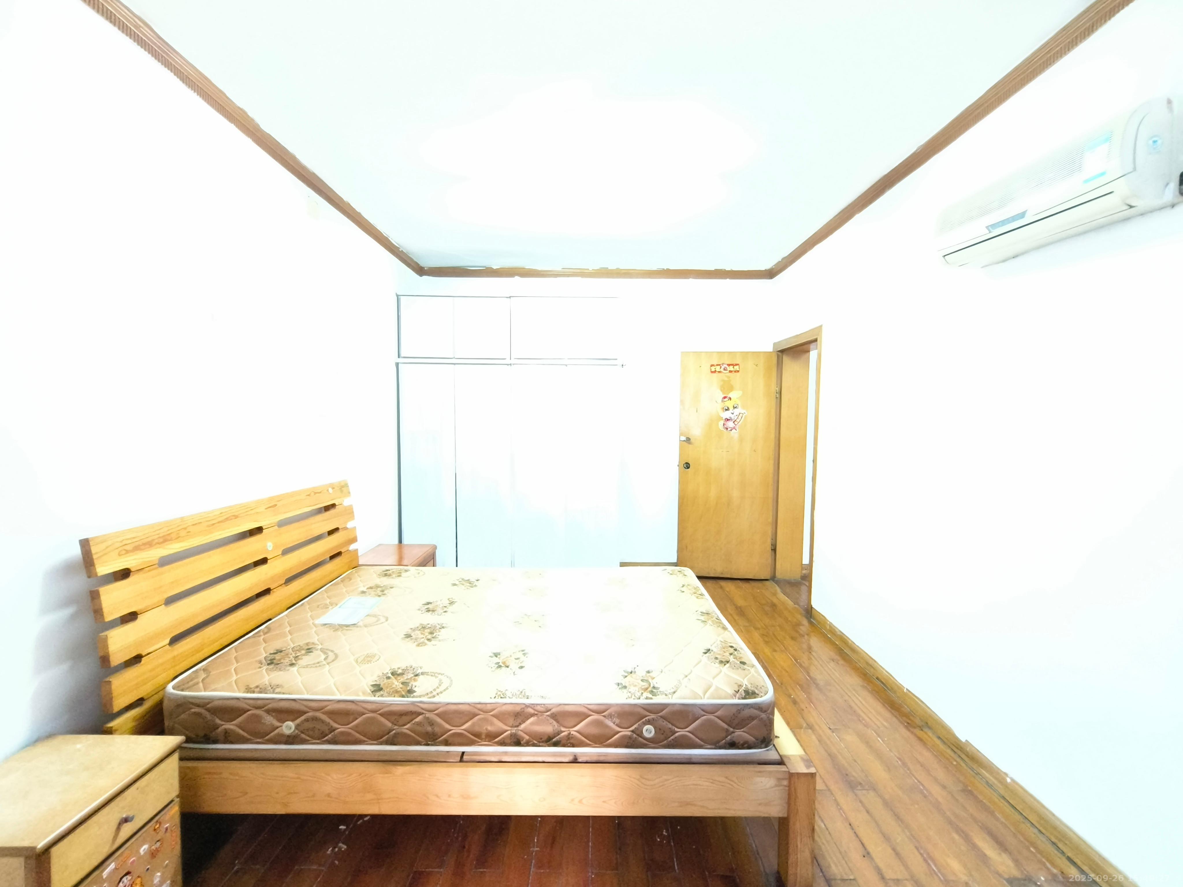 崇文里、崇圣里散盘 3室2厅1卫 2600.0元/月 崇文里、崇圣里散盘 3室2厅1卫 2600.0元/月室内图