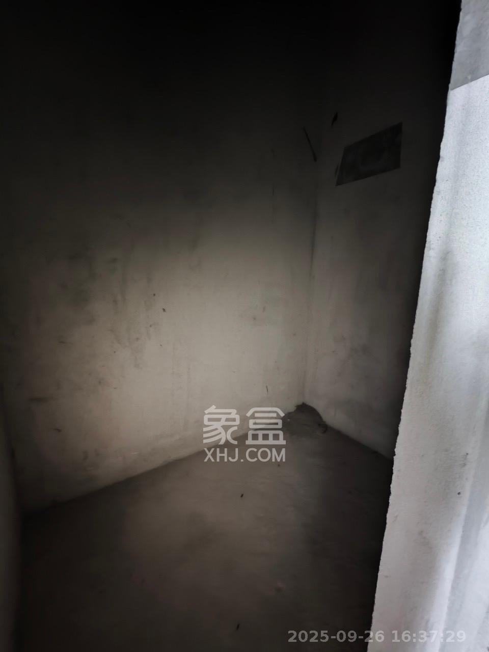 越秀悦湖台  1室0厅0卫    1300.0元/月室内图