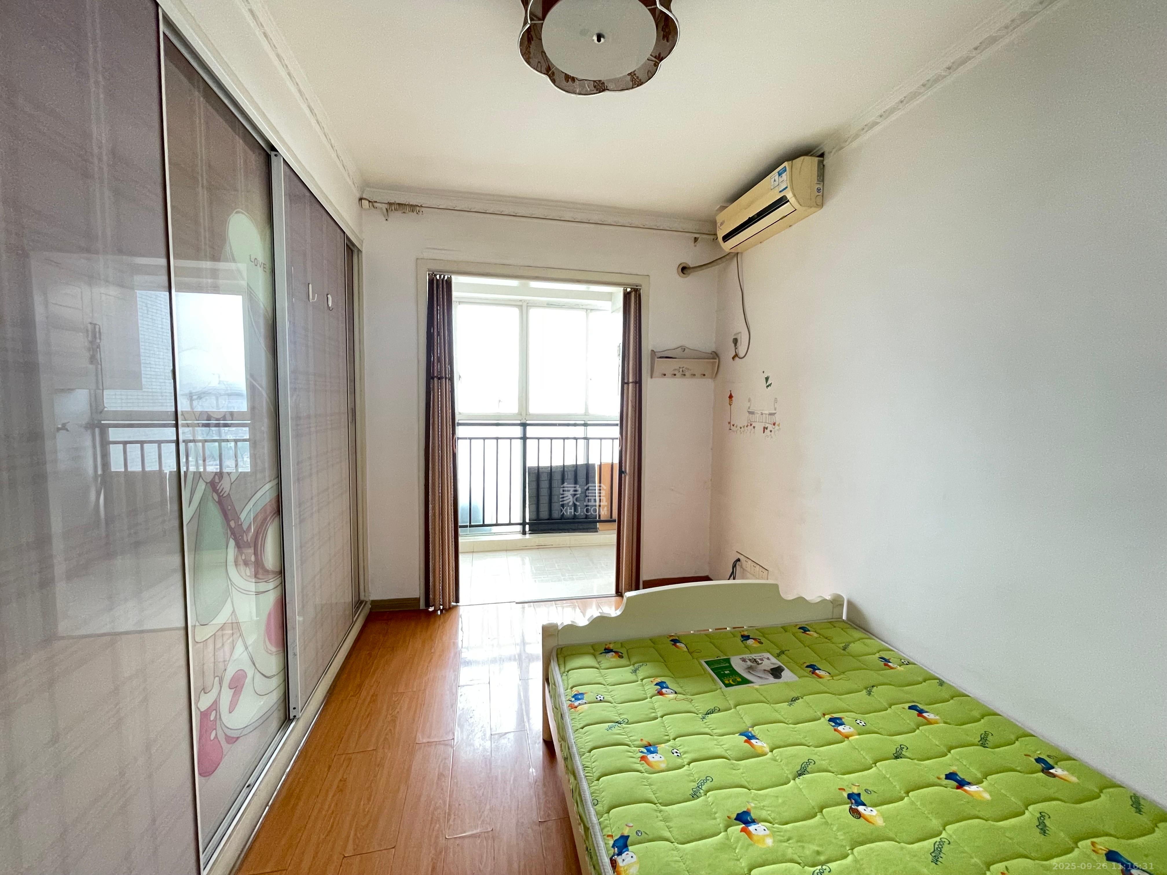 旭日东升  2室1厅1卫    2400.0元/月室内图