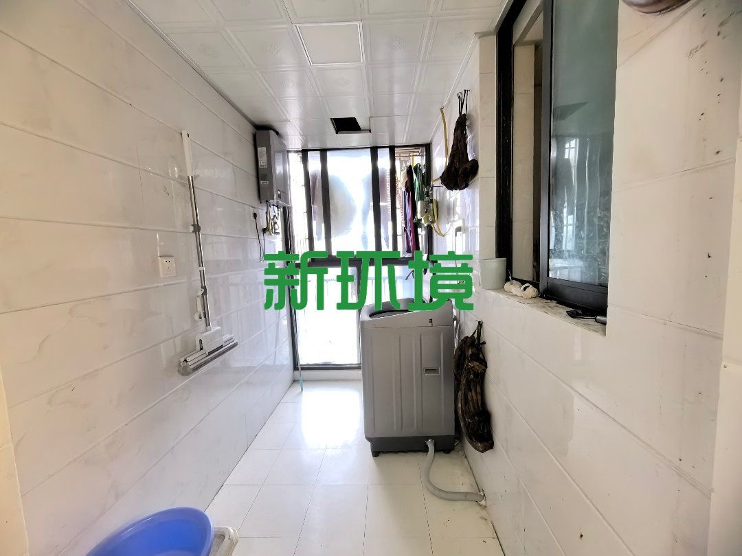 宏天绿城  3室2厅2卫   1800.00元/月室内图