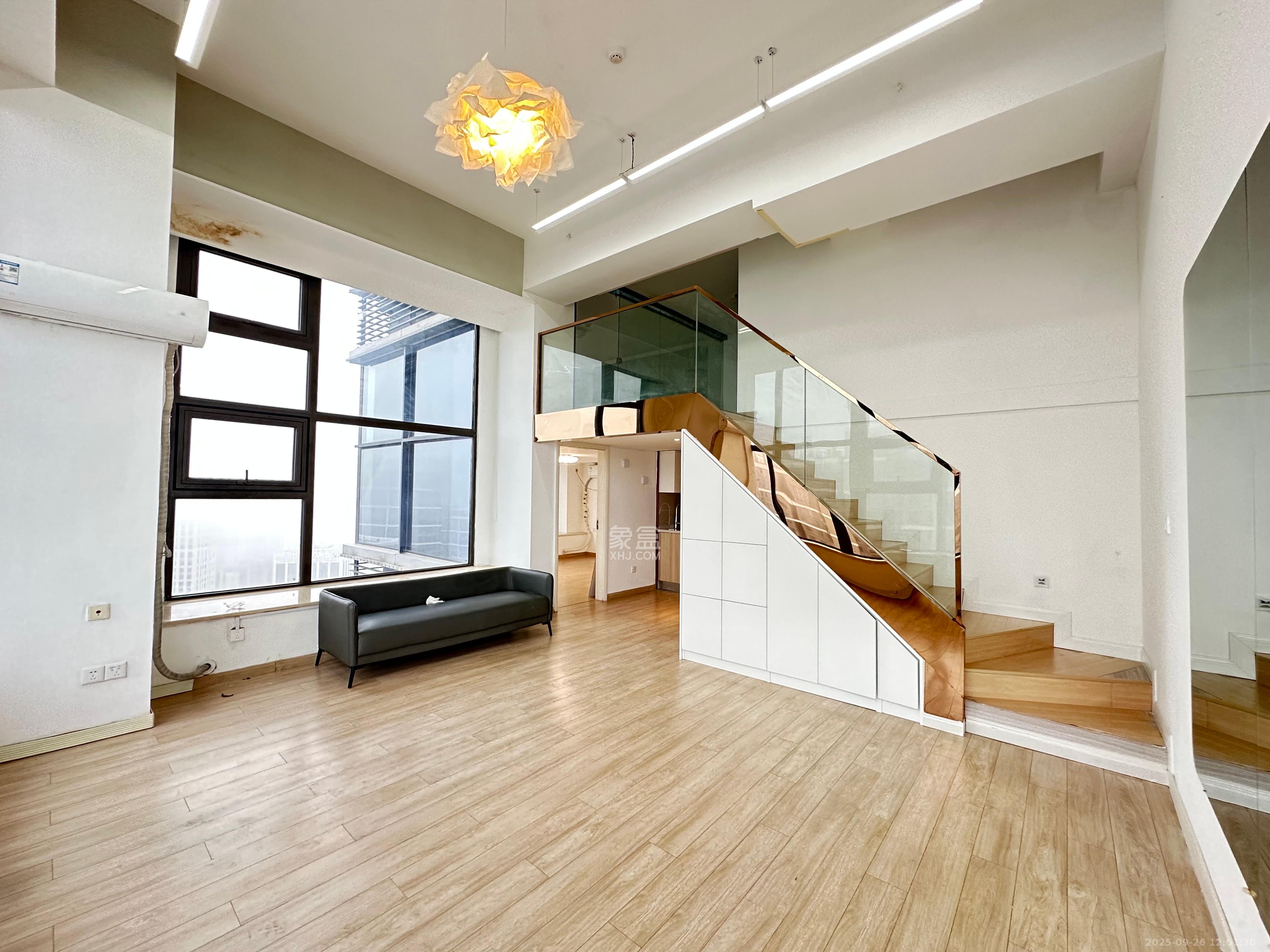 远洋外滩壹号 3室2厅1卫 5500.0元/月 远洋外滩壹号 3室2厅1卫 5500.0元/月室内图