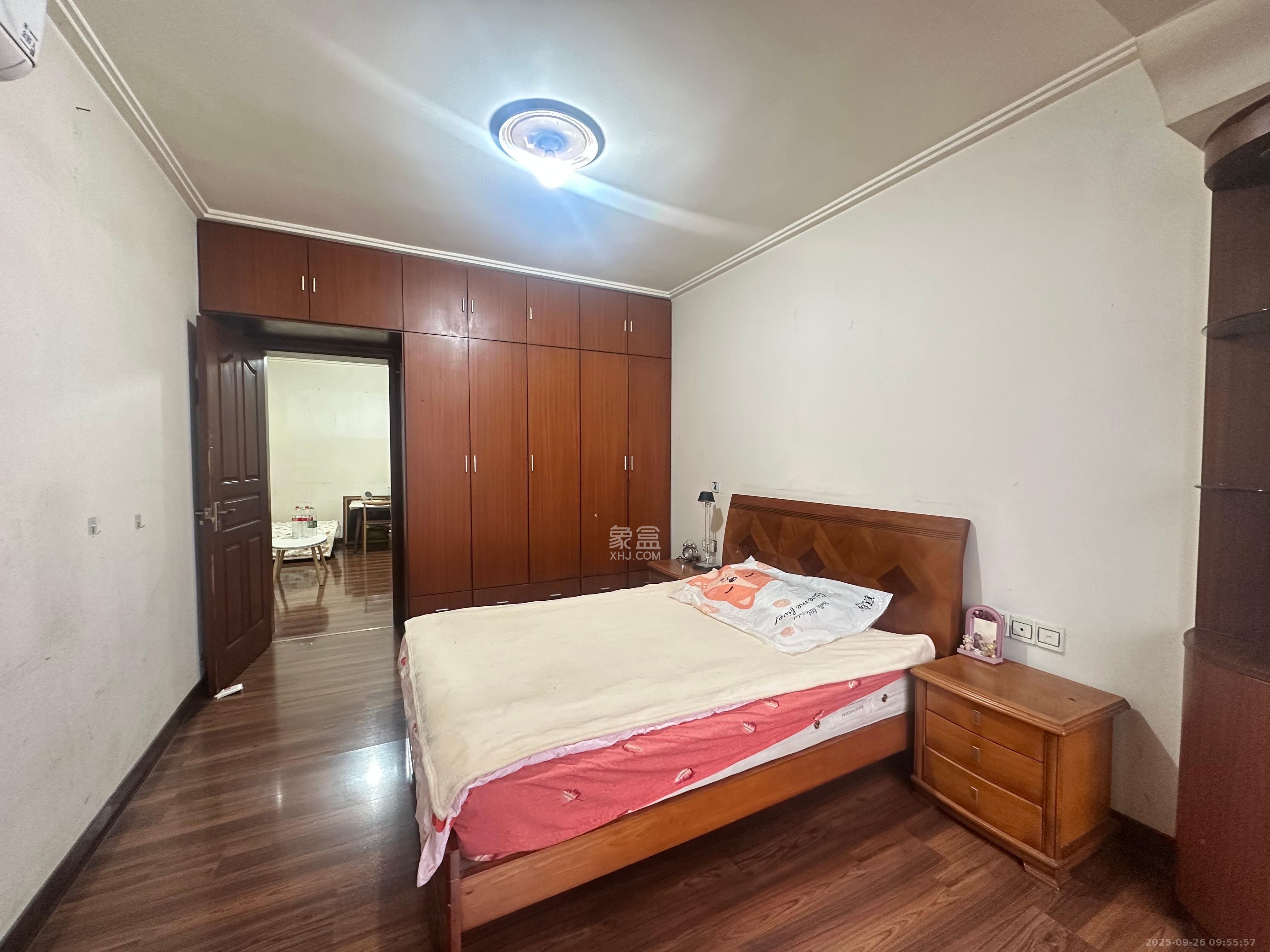 兴汉门公寓 2室1厅1卫 1500.0元/月 兴汉门公寓 2室1厅1卫 1500.0元/月室内图