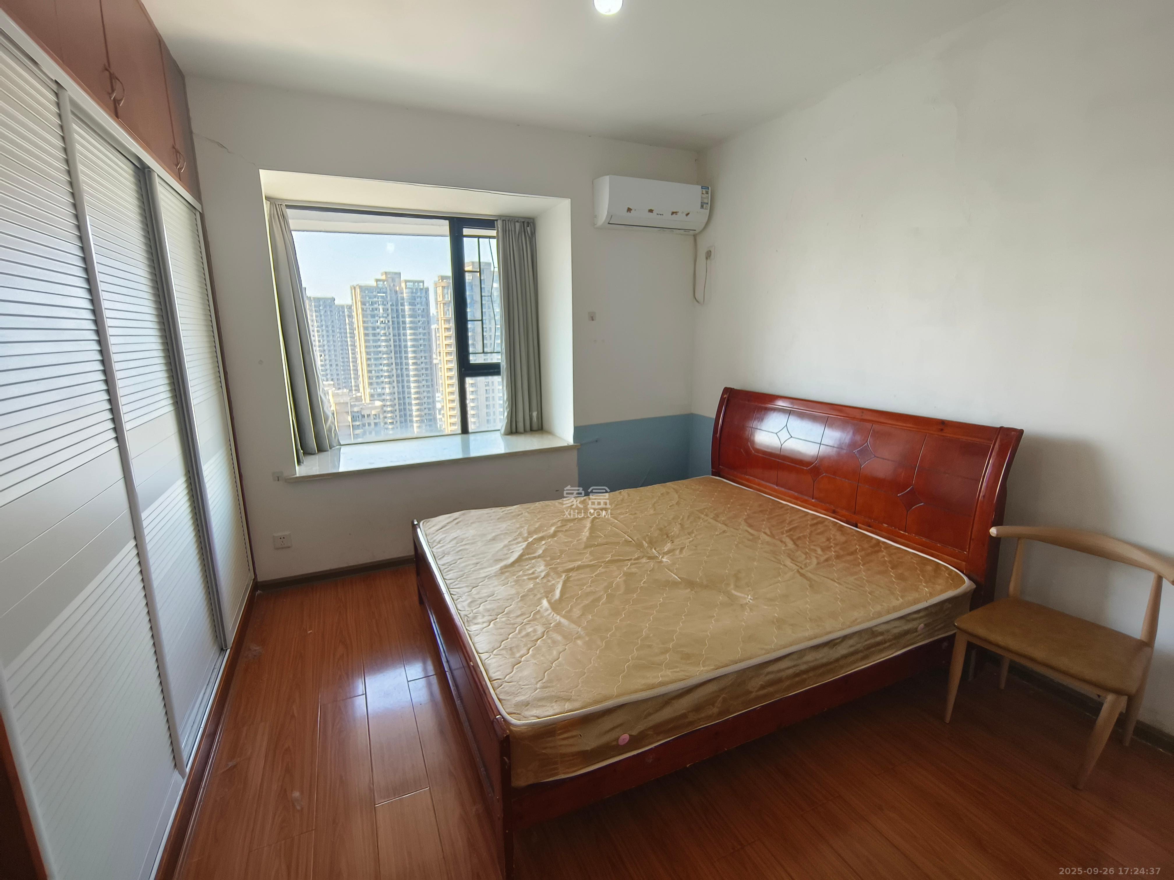 西城龙庭 3室2厅1卫 2200.0元/月 西城龙庭 3室2厅1卫 2200.0元/月室内图